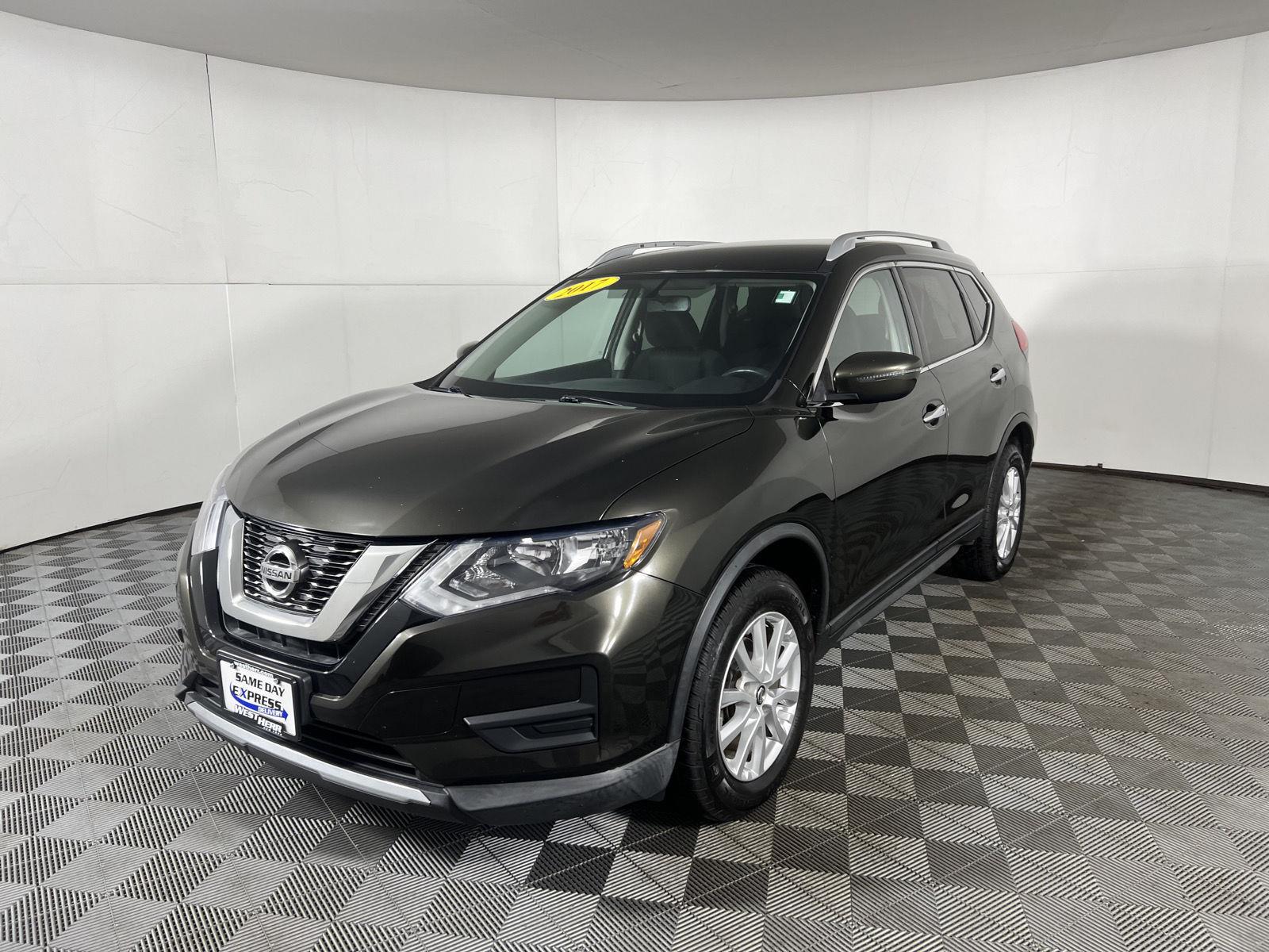 Used 2017 Midnight Jade Nissan SV image 28
