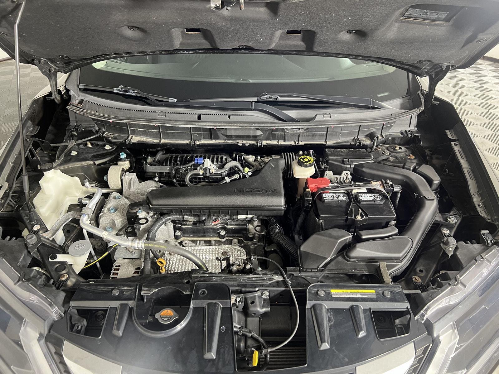 Used 2017 Midnight Jade Nissan SV image 31