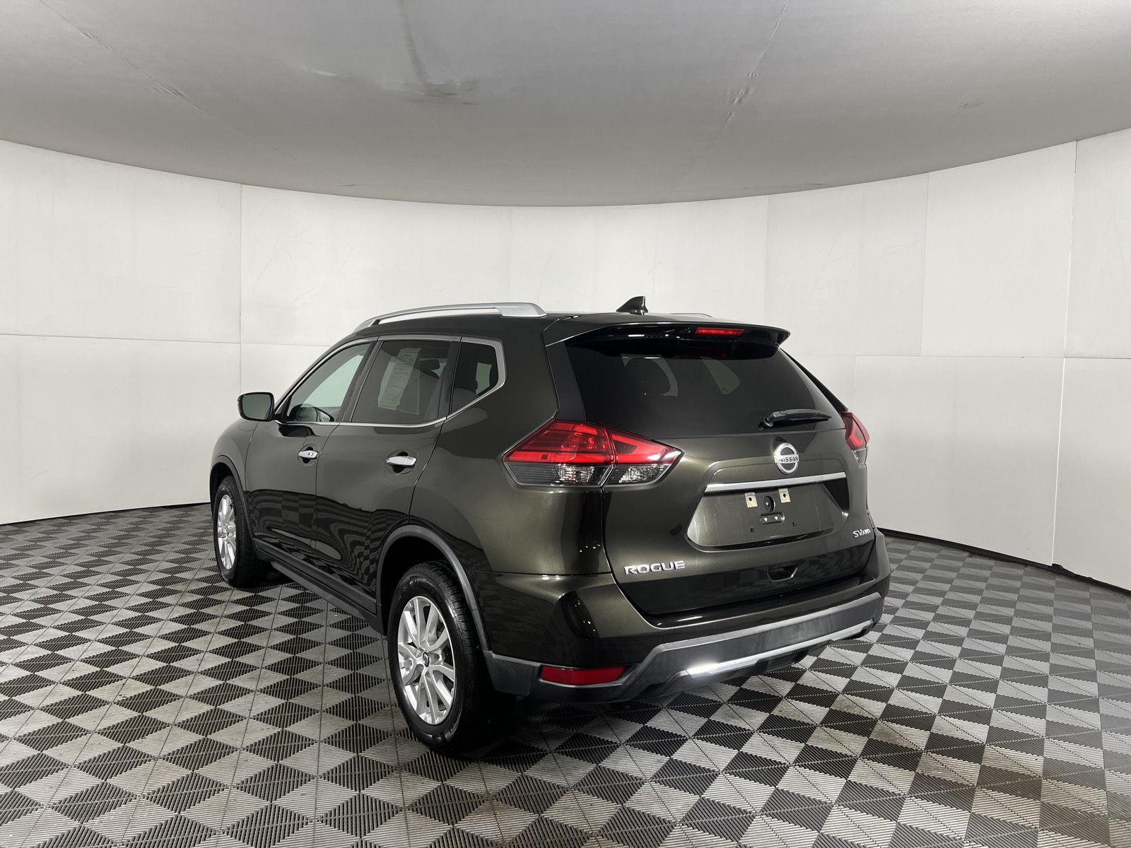 Used 2017 Midnight Jade Nissan SV image 38