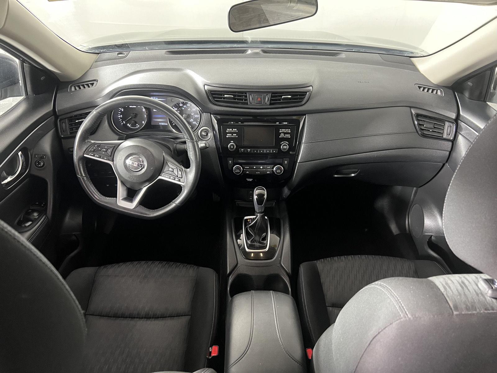 Used 2017 Midnight Jade Nissan SV image 39