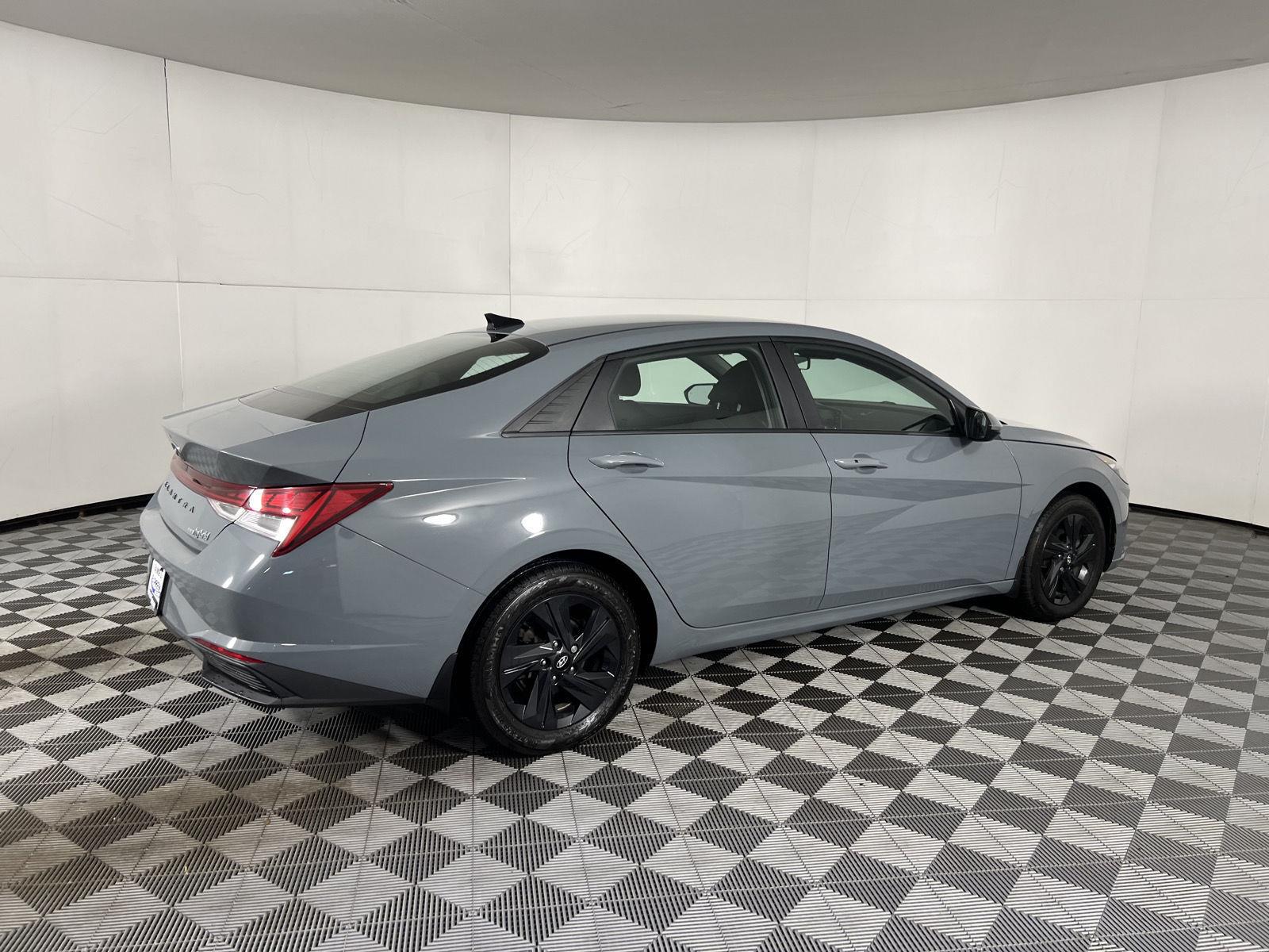 Used 2022 Electric Shadow Hyundai Blue image 16