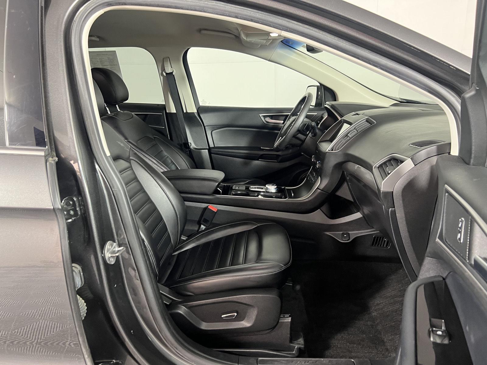 Used 2019 Magnetic Ford SEL image 26
