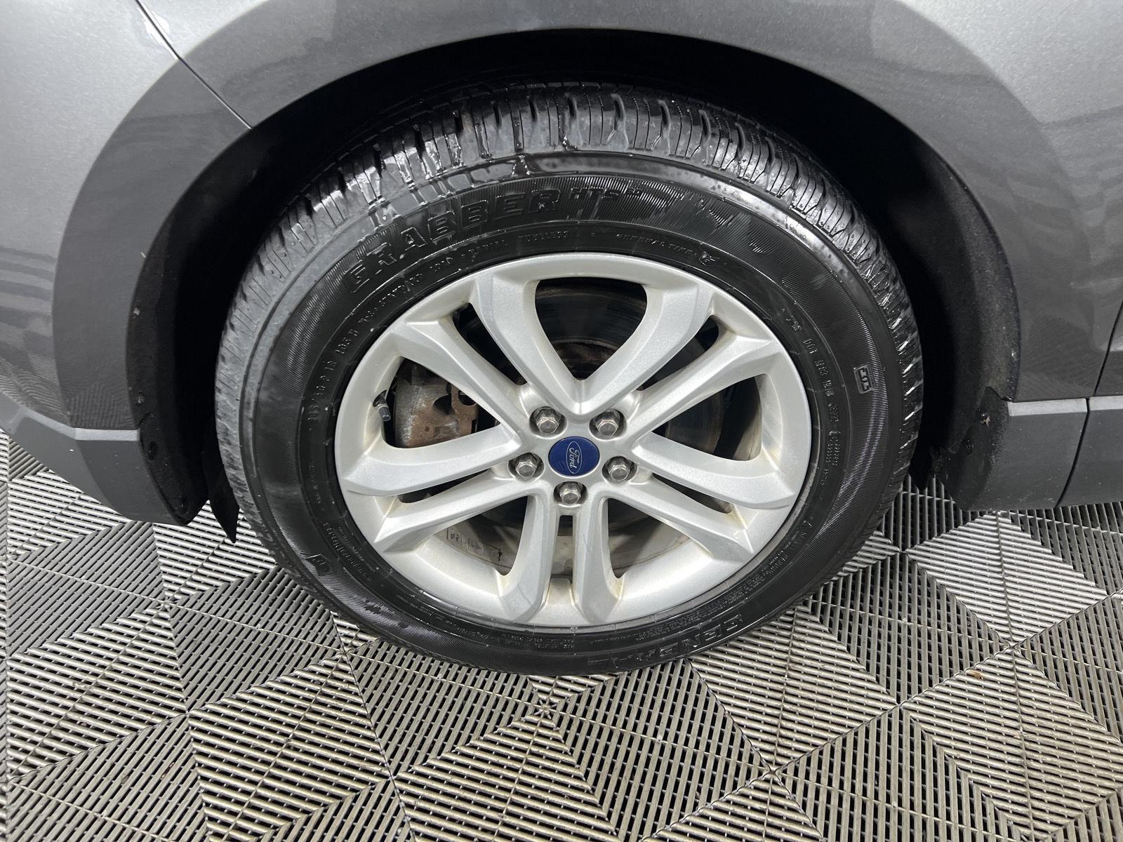 Used 2019 Magnetic Ford SEL image 15