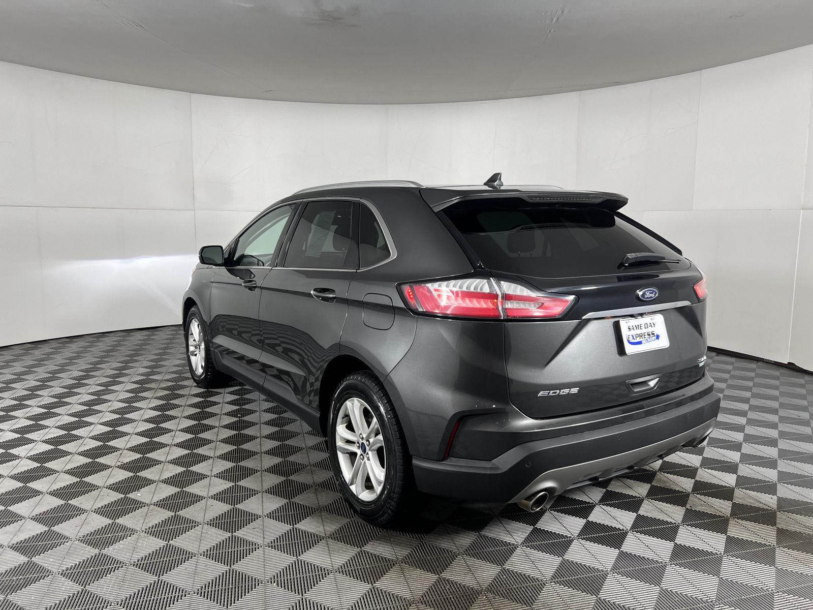 Used 2019 Magnetic Ford SEL image 4