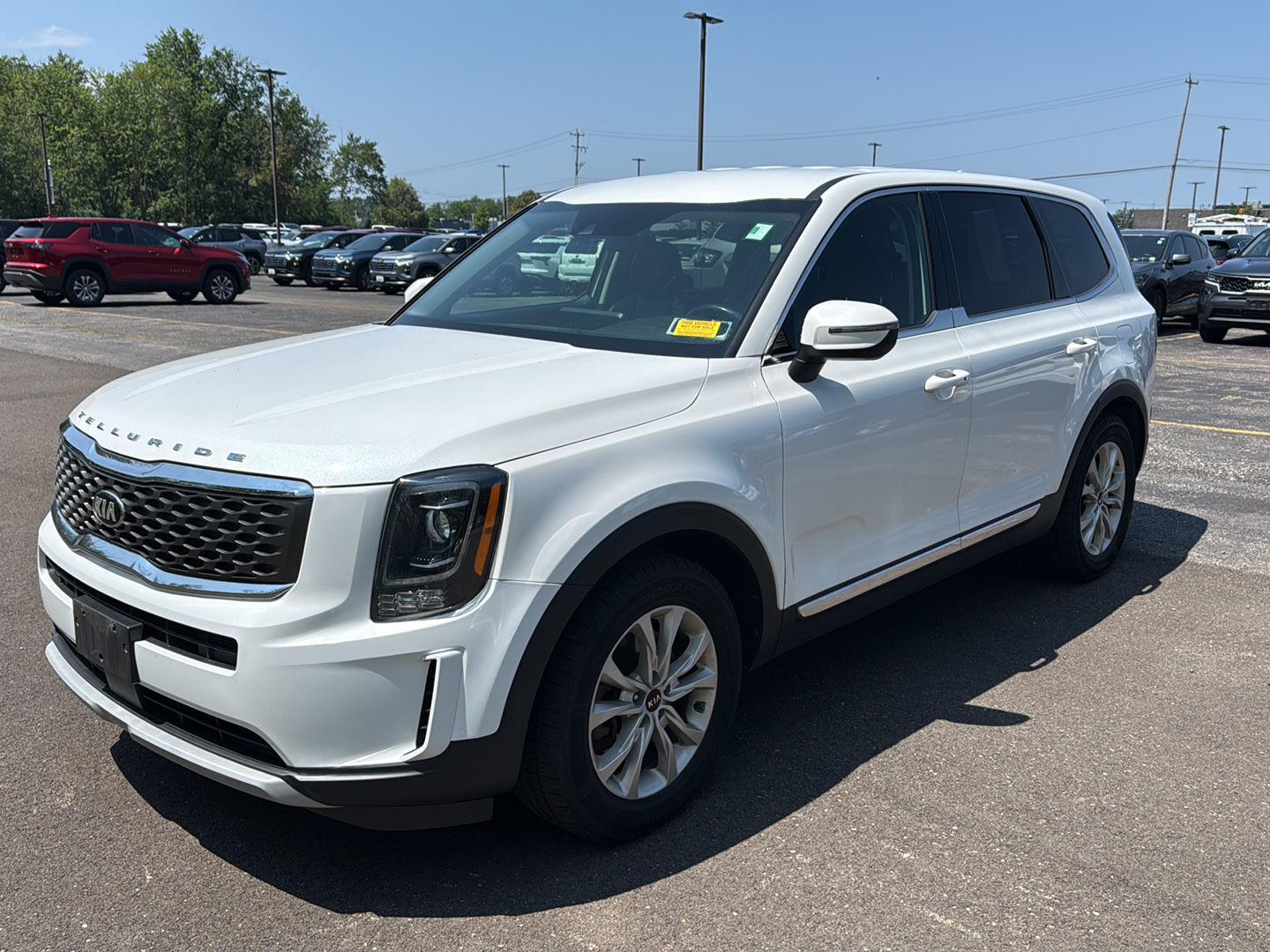 Used 2021 Snow White Pearl Kia LX image 7