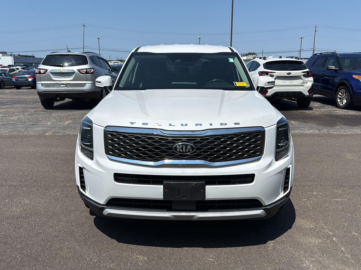 Used 2021 Snow White Pearl Kia LX image 8