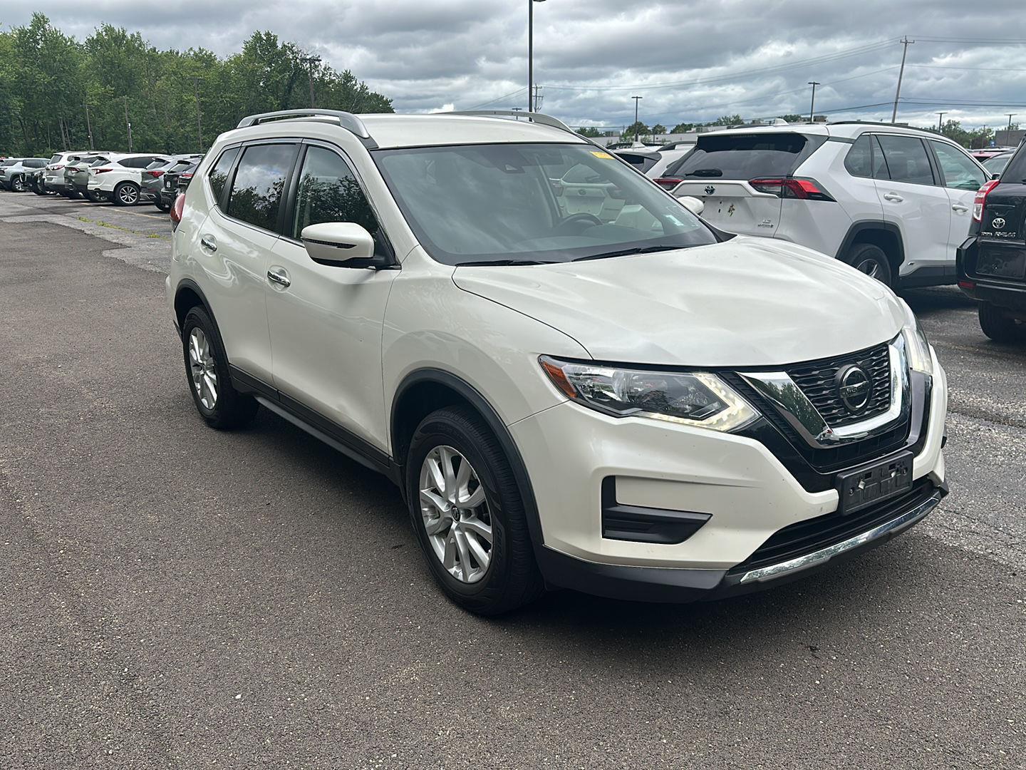 Used 2020 Pearl White Tricoat Nissan SV image 7