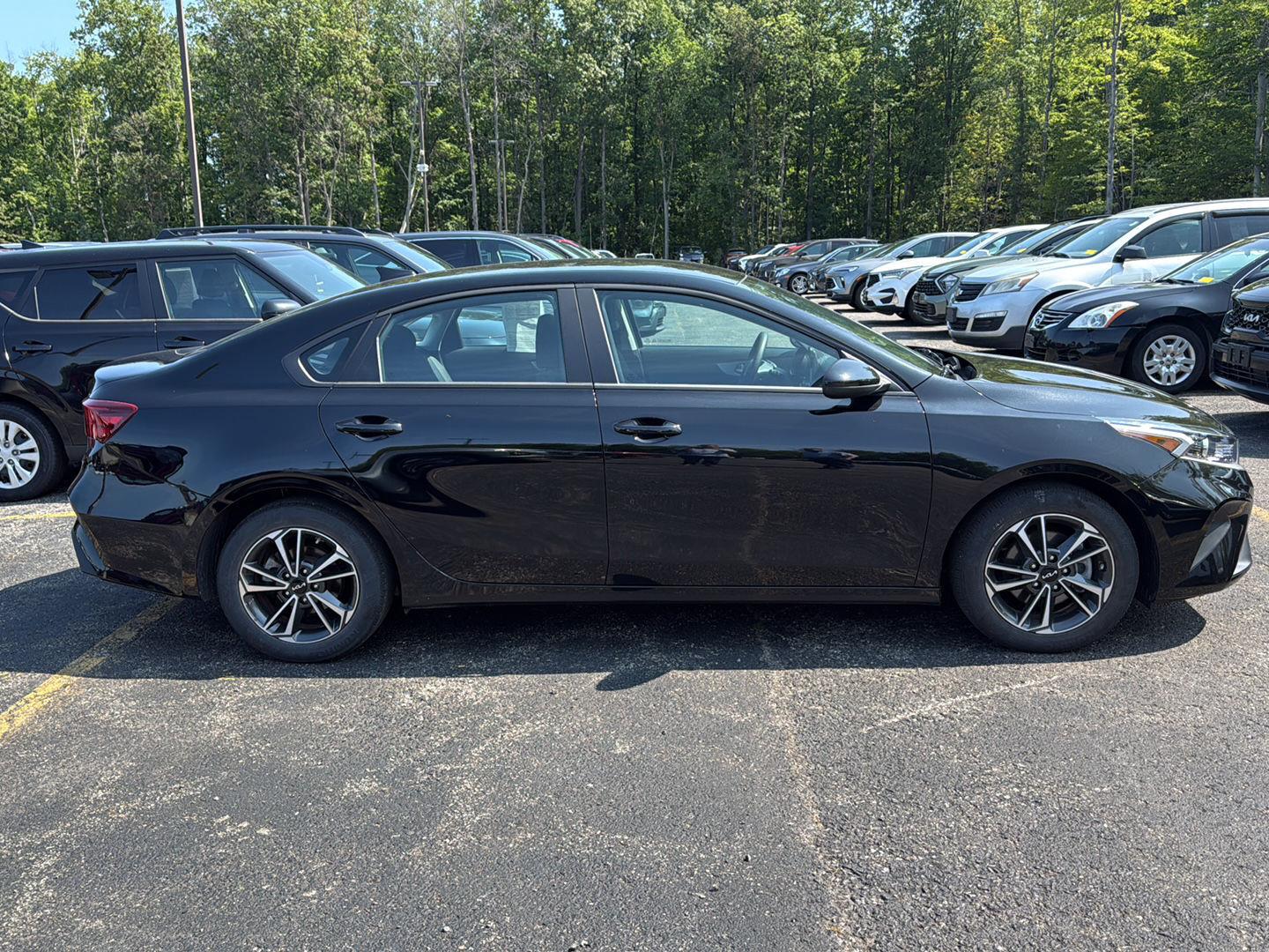 Used 2023 Aurora Black Pearl Kia LXS image 2
