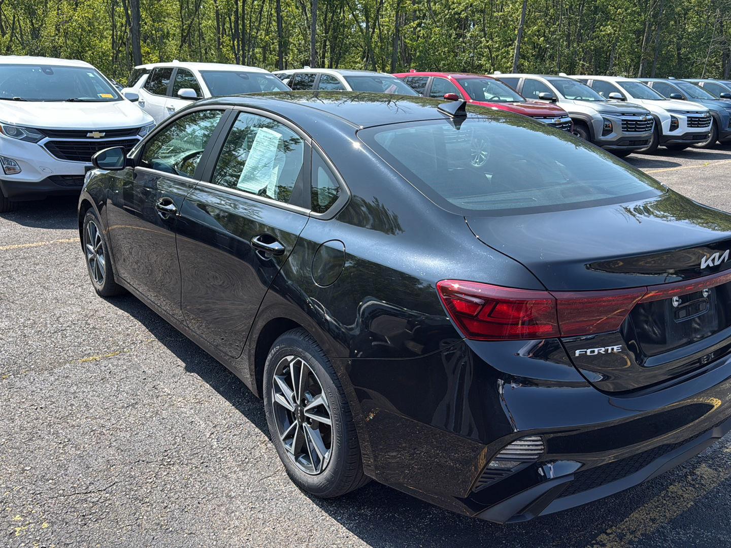 Used 2023 Aurora Black Pearl Kia LXS image 5