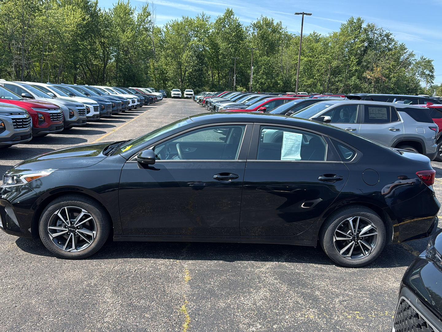 Used 2023 Aurora Black Pearl Kia LXS image 6