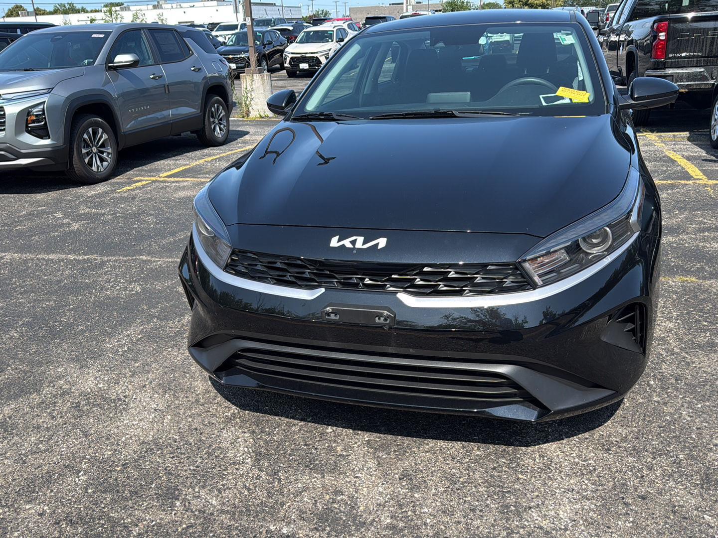 Used 2023 Aurora Black Pearl Kia LXS image 8