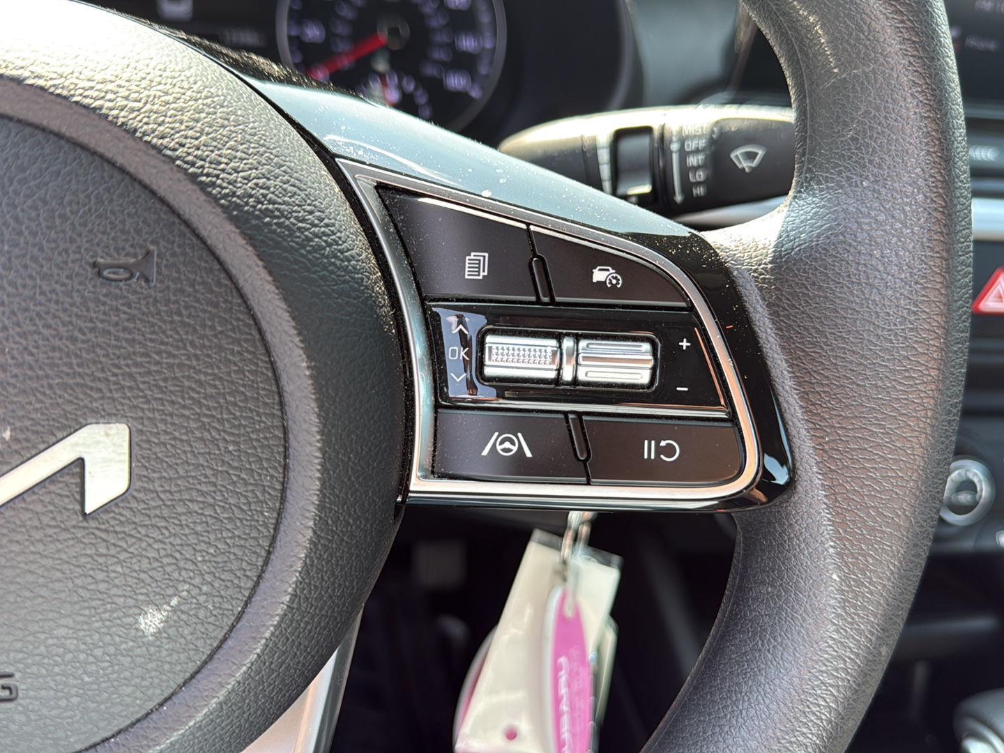 Used 2023 Aurora Black Pearl Kia LXS image 19