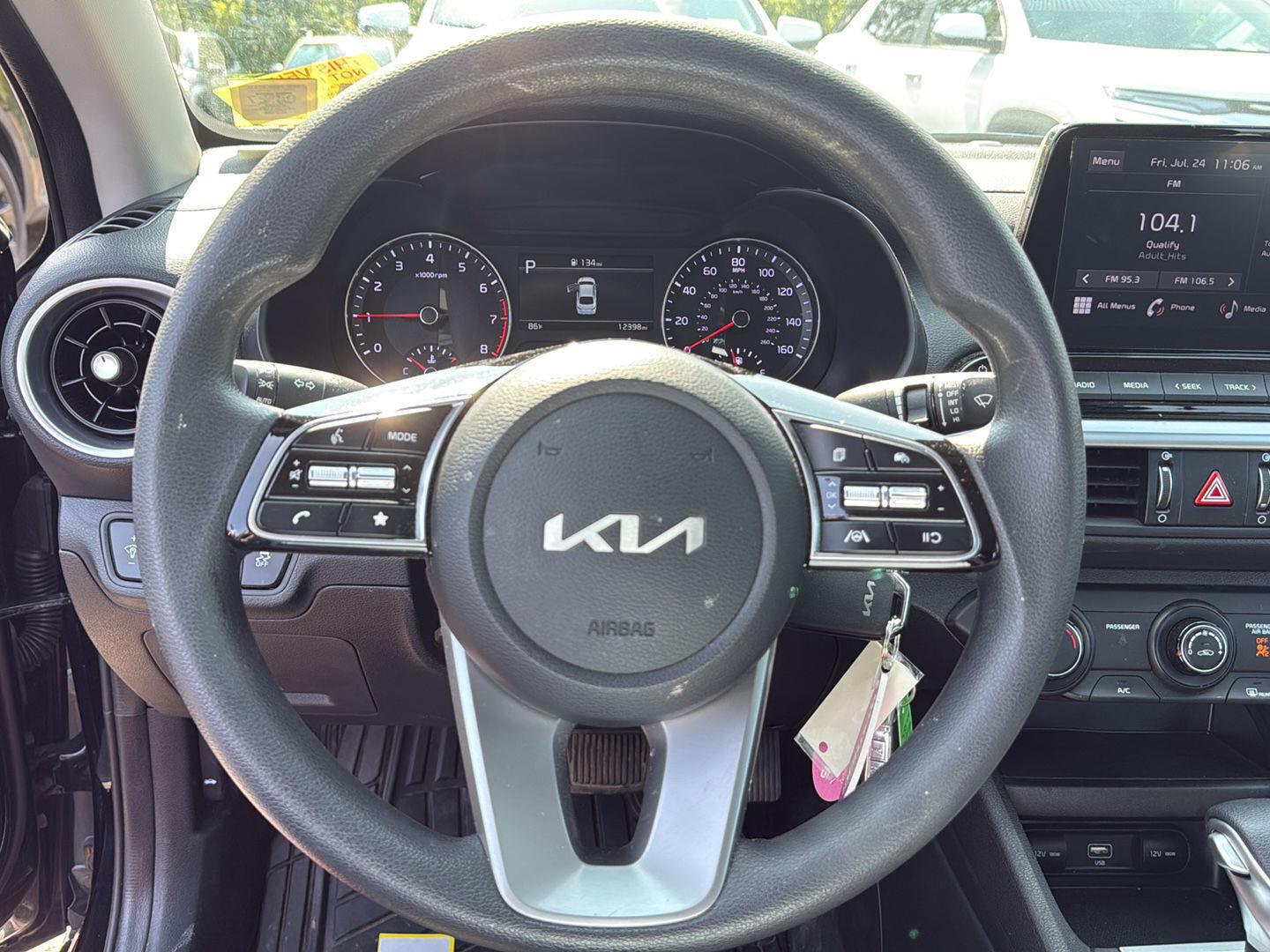 Used 2023 Aurora Black Pearl Kia LXS image 21