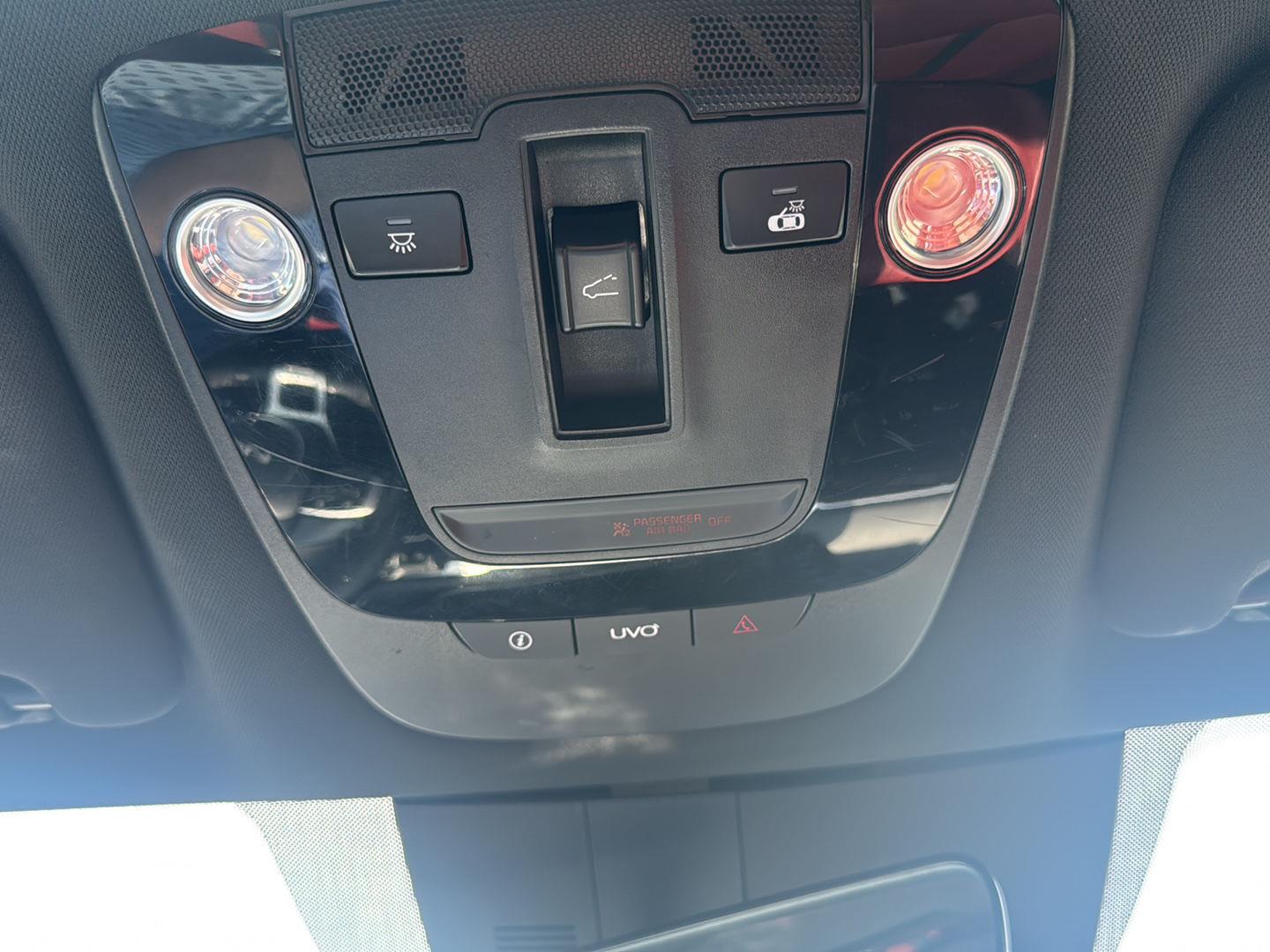 Used 2023 Wolf Gray Kia GT-Line image 21