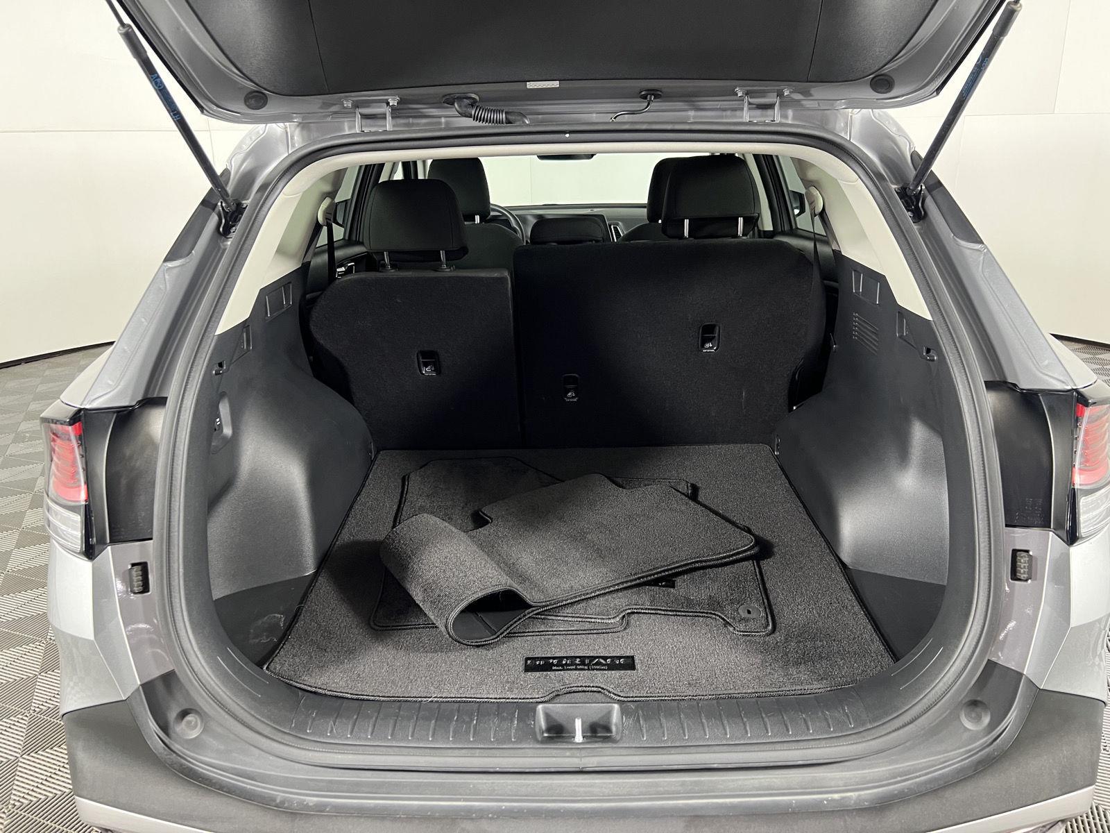 Certified Used 2024 Steel Gray Kia LX image 8