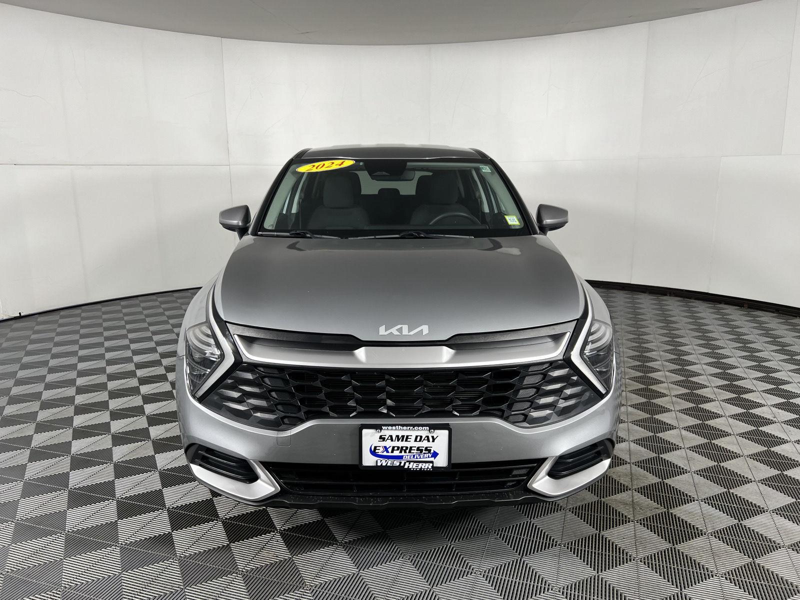 Certified Used 2024 Steel Gray Kia LX image 2