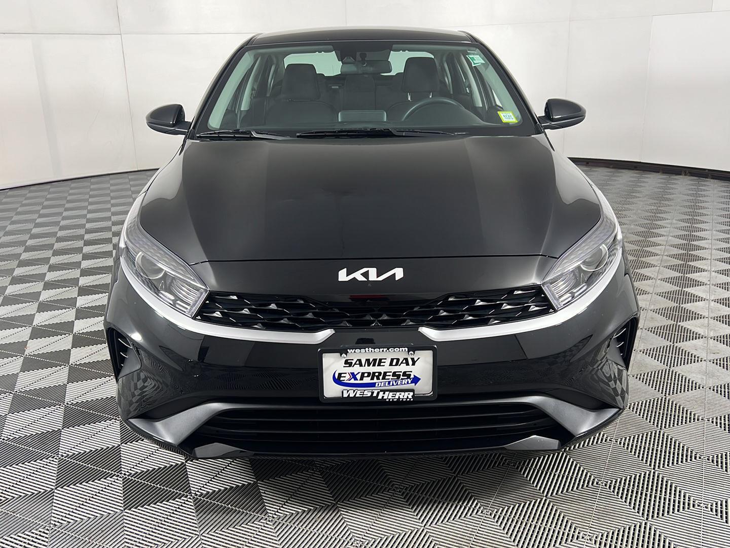 Certified Used 2023 Aurora Black Pearl Kia LXS image 2