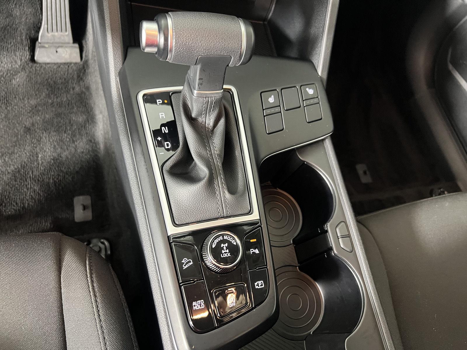 Certified Used 2024 Snow White Pearl Kia LX image 5