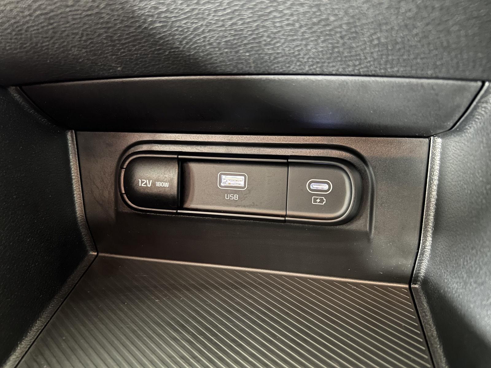 Certified Used 2024 Snow White Pearl Kia LX image 8