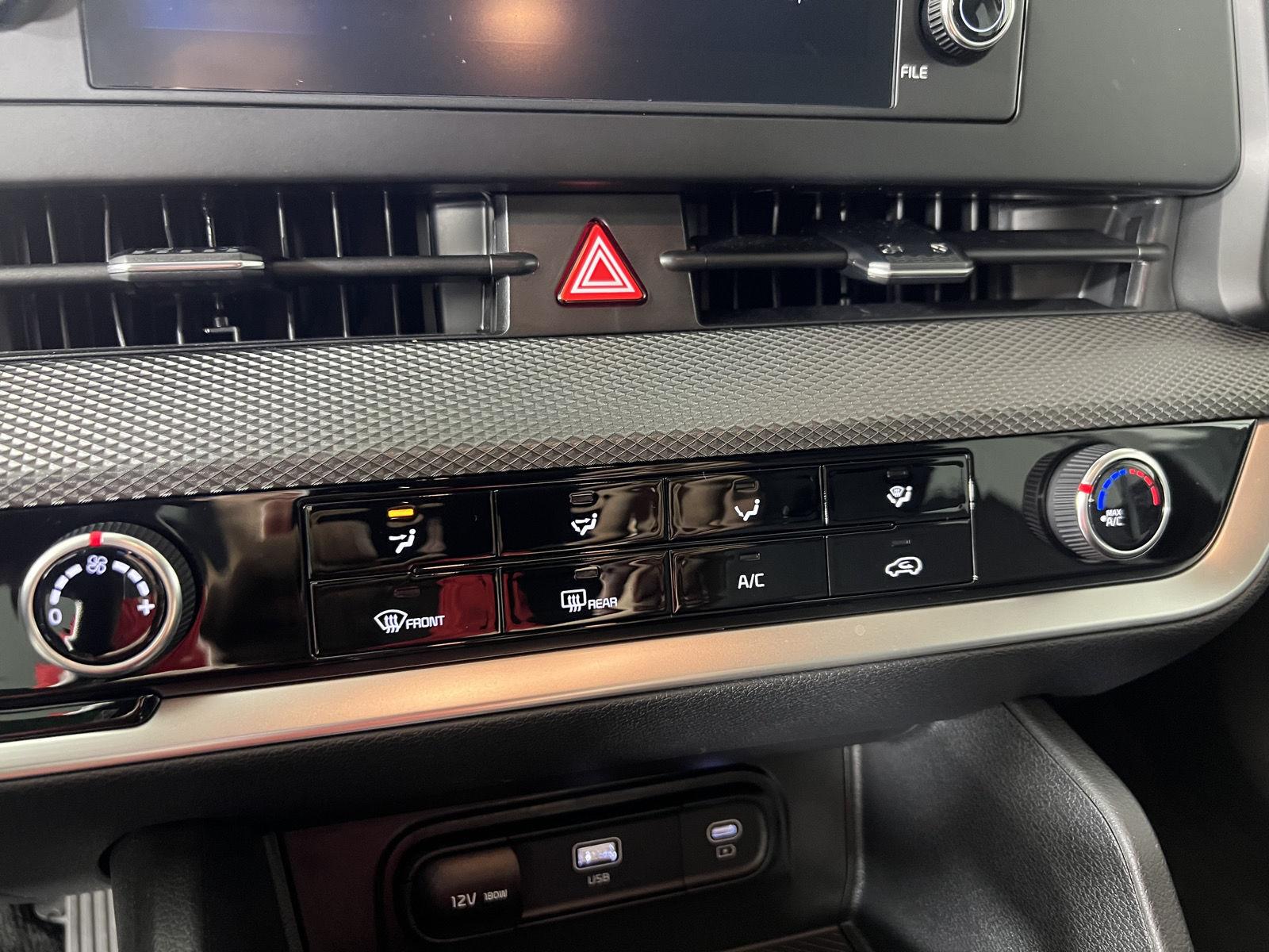 Certified Used 2024 Snow White Pearl Kia LX image 9