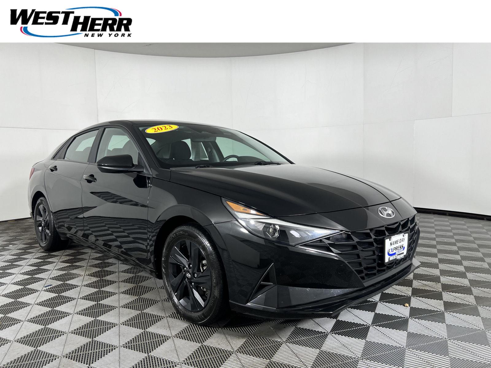  2023 Hyundai Elantra SEL FWD   