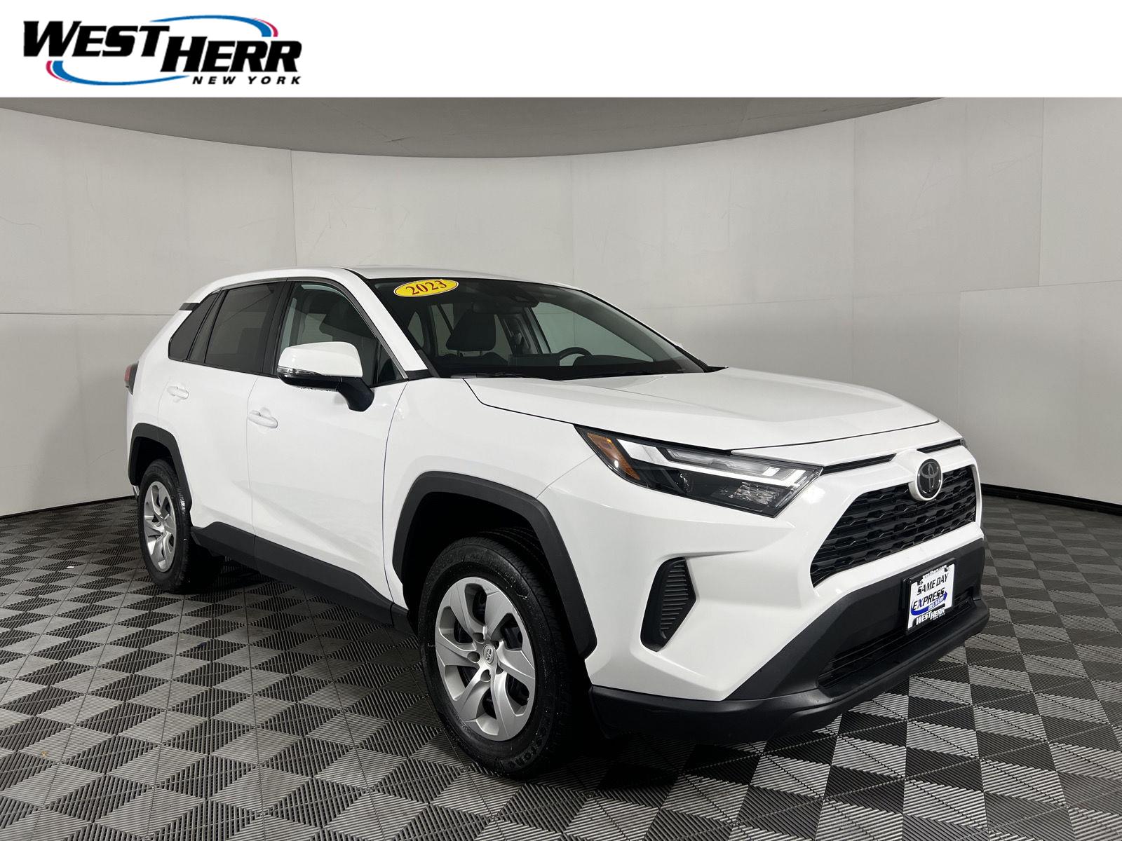  2023 Toyota RAV4 LE AWD   