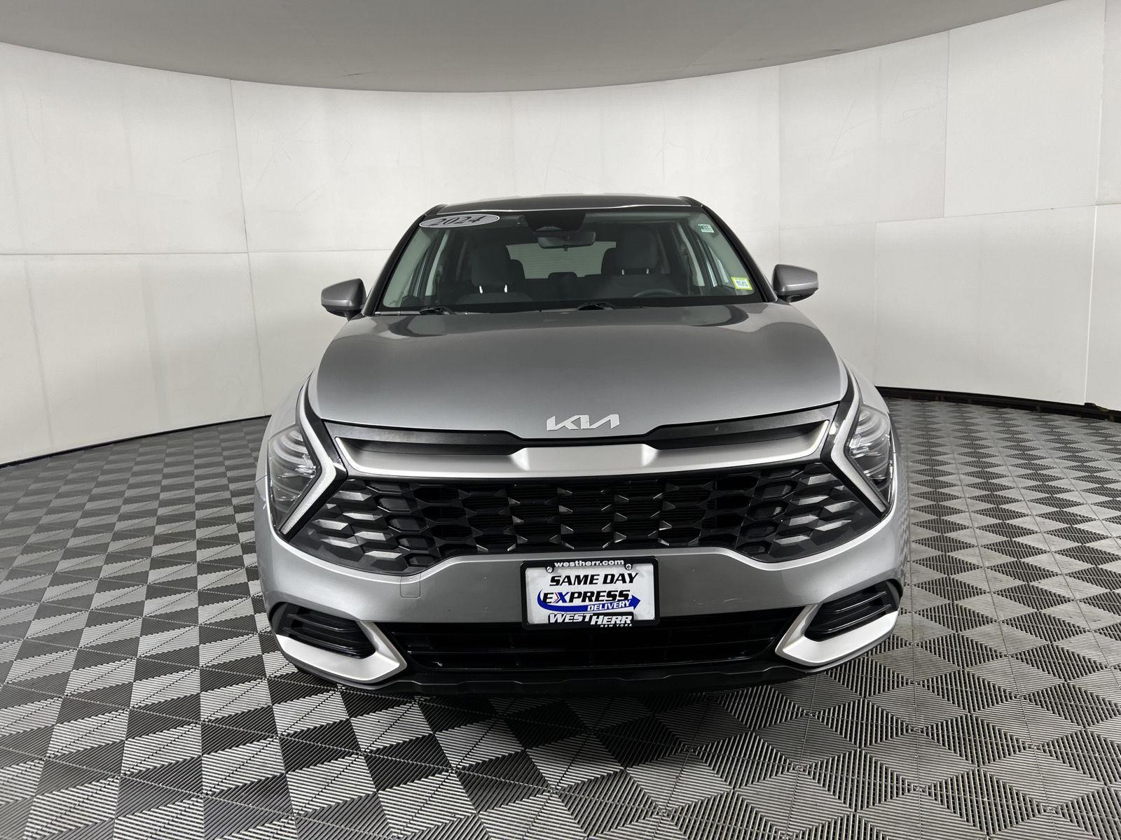 Certified Used 2024 Steel Gray Kia LX image 3