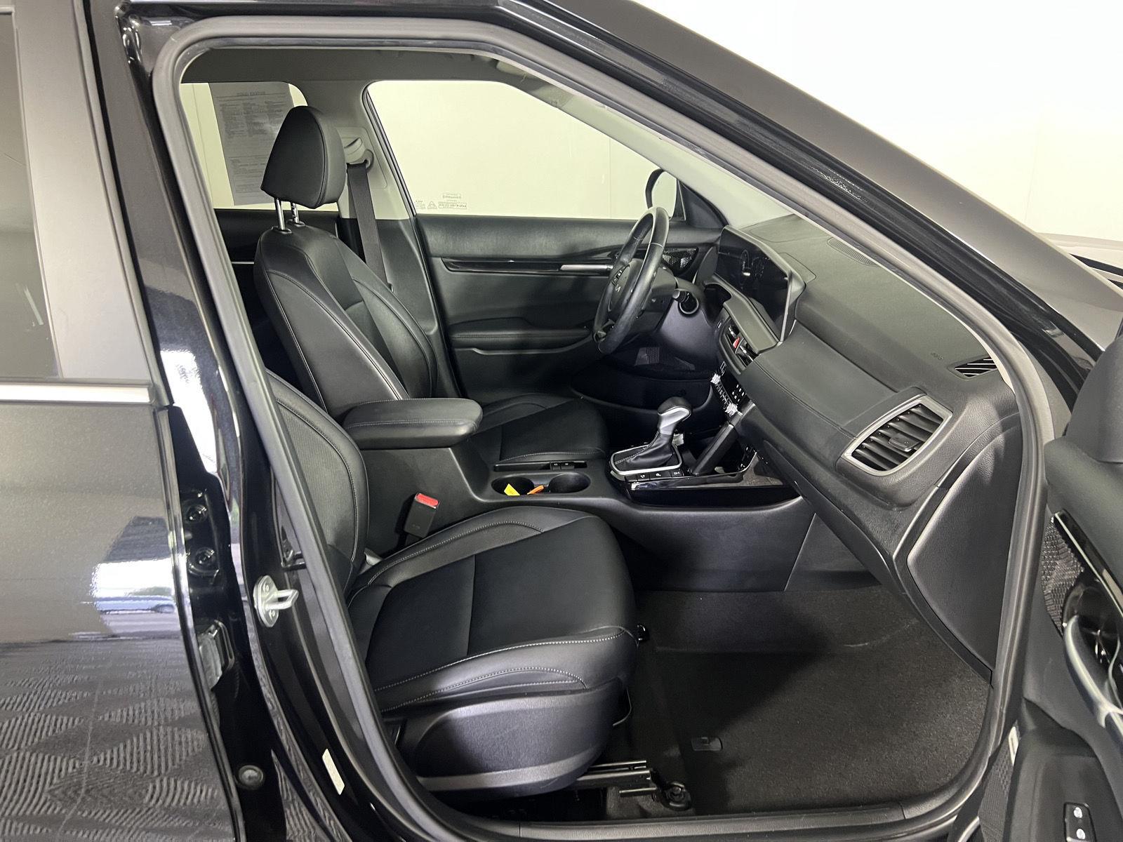 Used 2024 Fusion Black Kia SX image 18