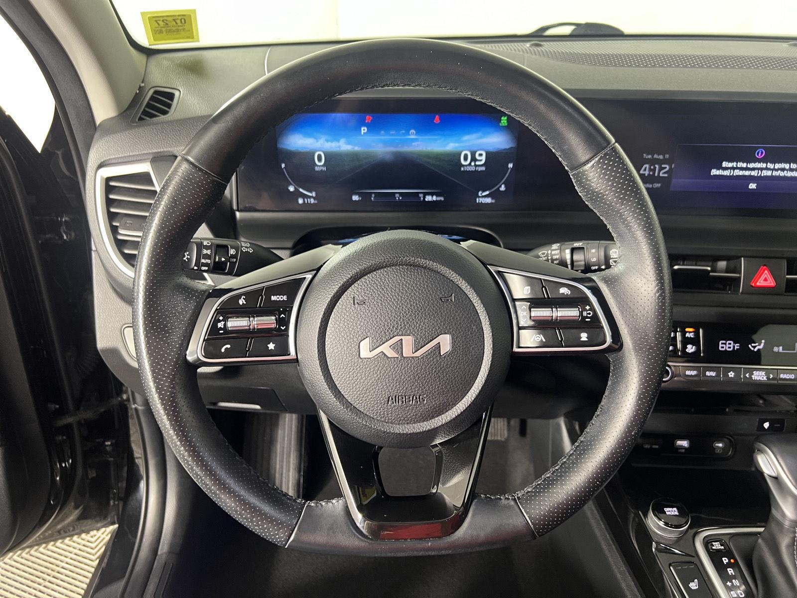 Used 2024 Fusion Black Kia SX image 2