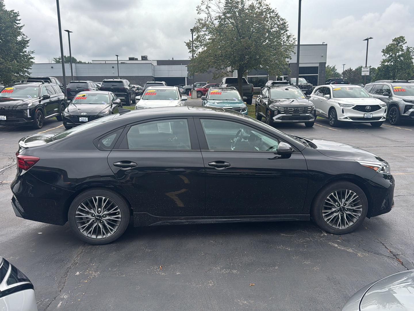 Certified Used 2023 Aurora Black Pearl Kia GT-Line image 8