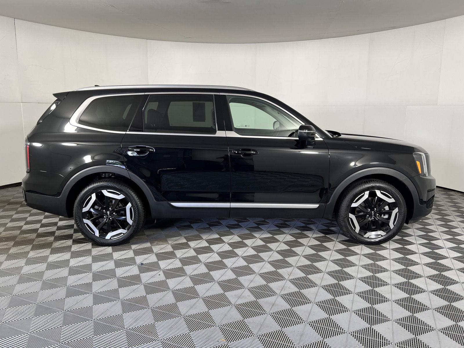 Certified Used 2024 Ebony Black Kia EX image 10