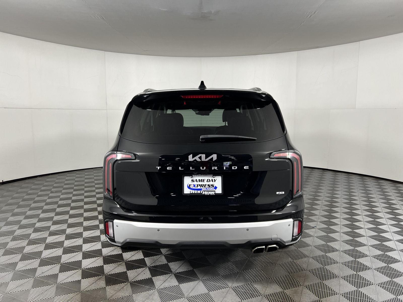 Certified Used 2024 Ebony Black Kia EX image 7