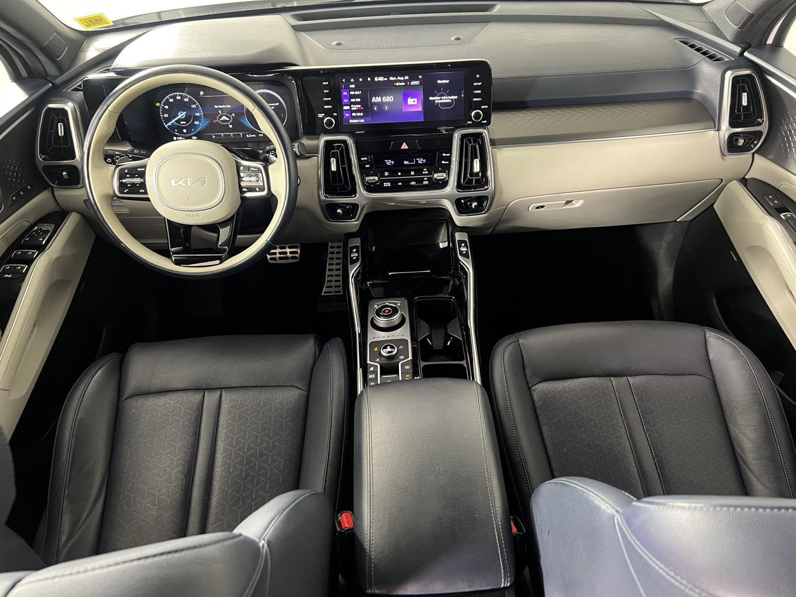 Certified Used 2023 Snow White Pearl Kia SX Prestige image 6