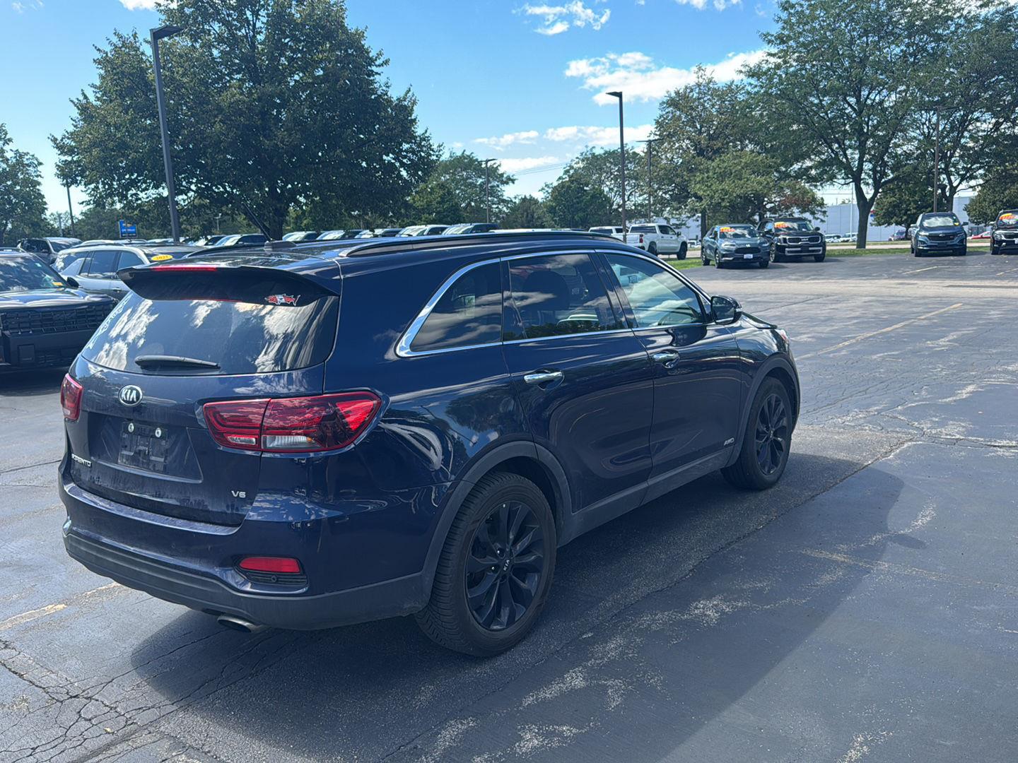 Used 2019 Imperial Blue Kia S V6 image 7