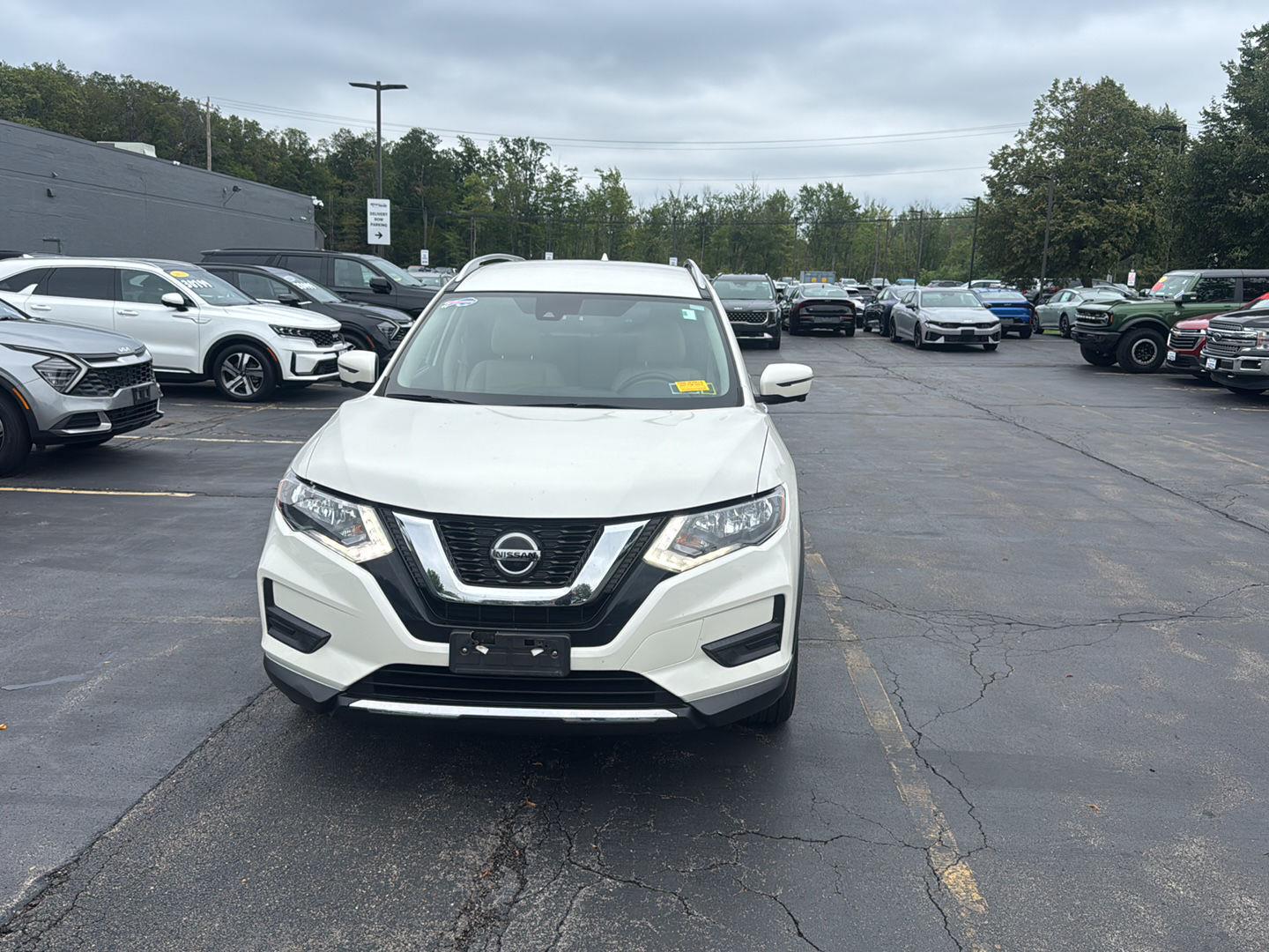 Used 2020 Pearl White Tricoat Nissan SV image 2