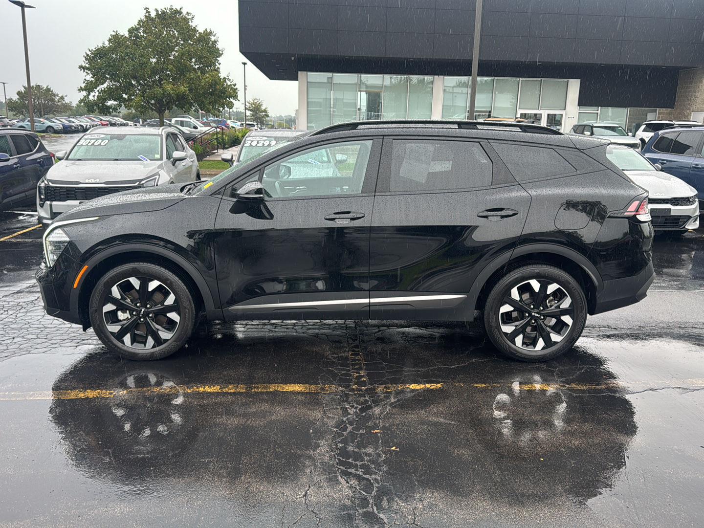 Certified Used 2024 Ebony Black Kia X-Line image 5
