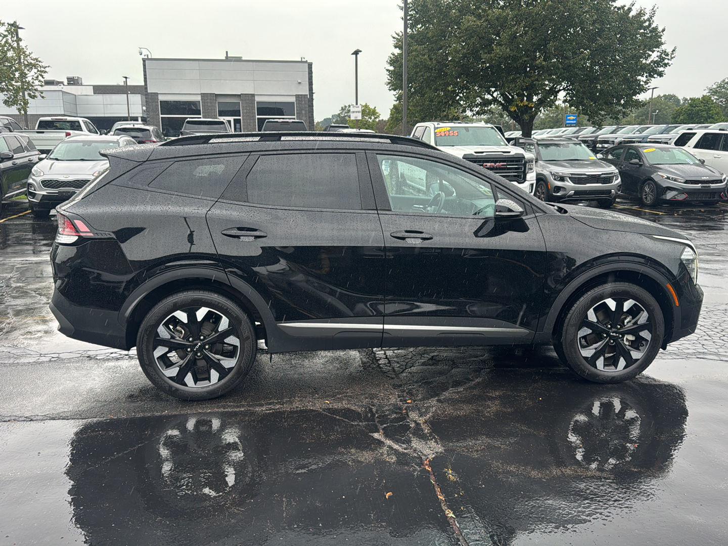 Certified Used 2024 Ebony Black Kia X-Line image 10