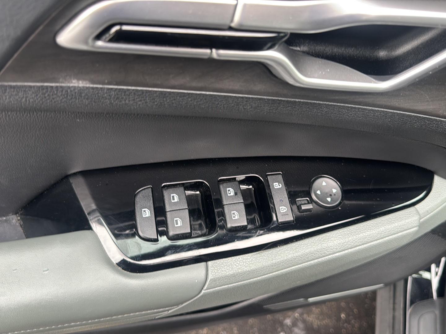 Certified Used 2024 Ebony Black Kia X-Line image 12