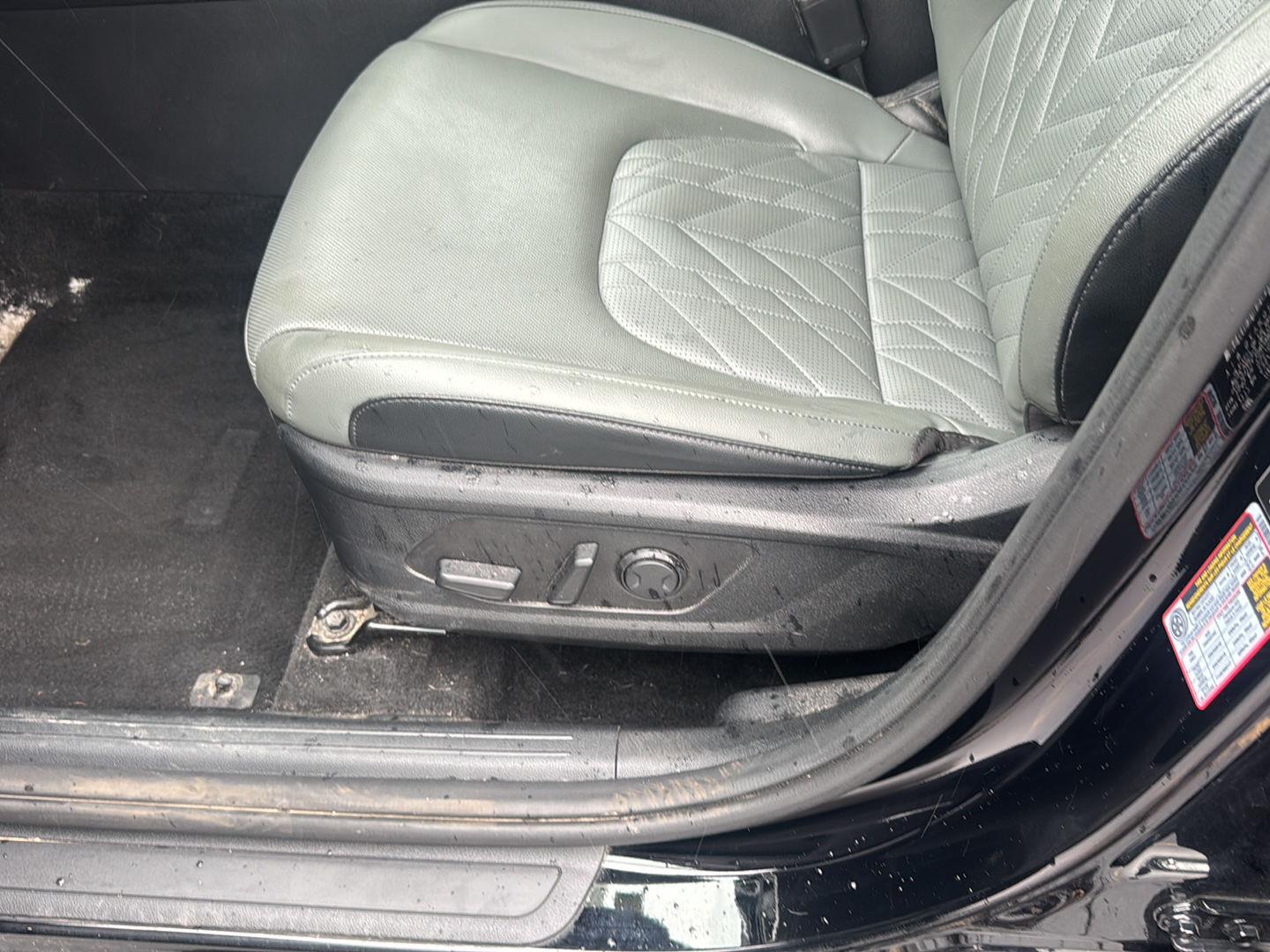 Certified Used 2024 Ebony Black Kia X-Line image 13