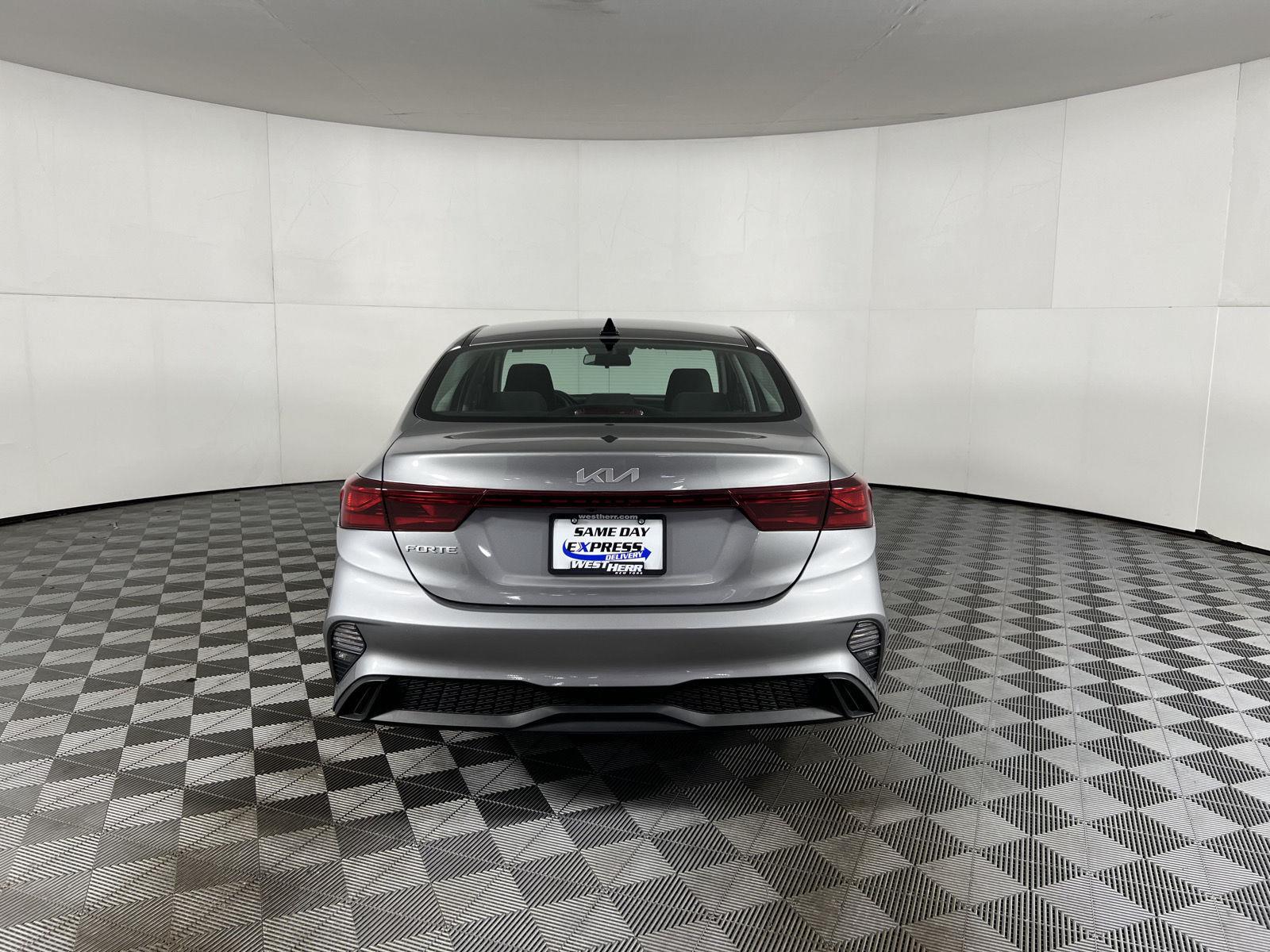 Certified Used 2024 Steel Gray Kia LXS image 9