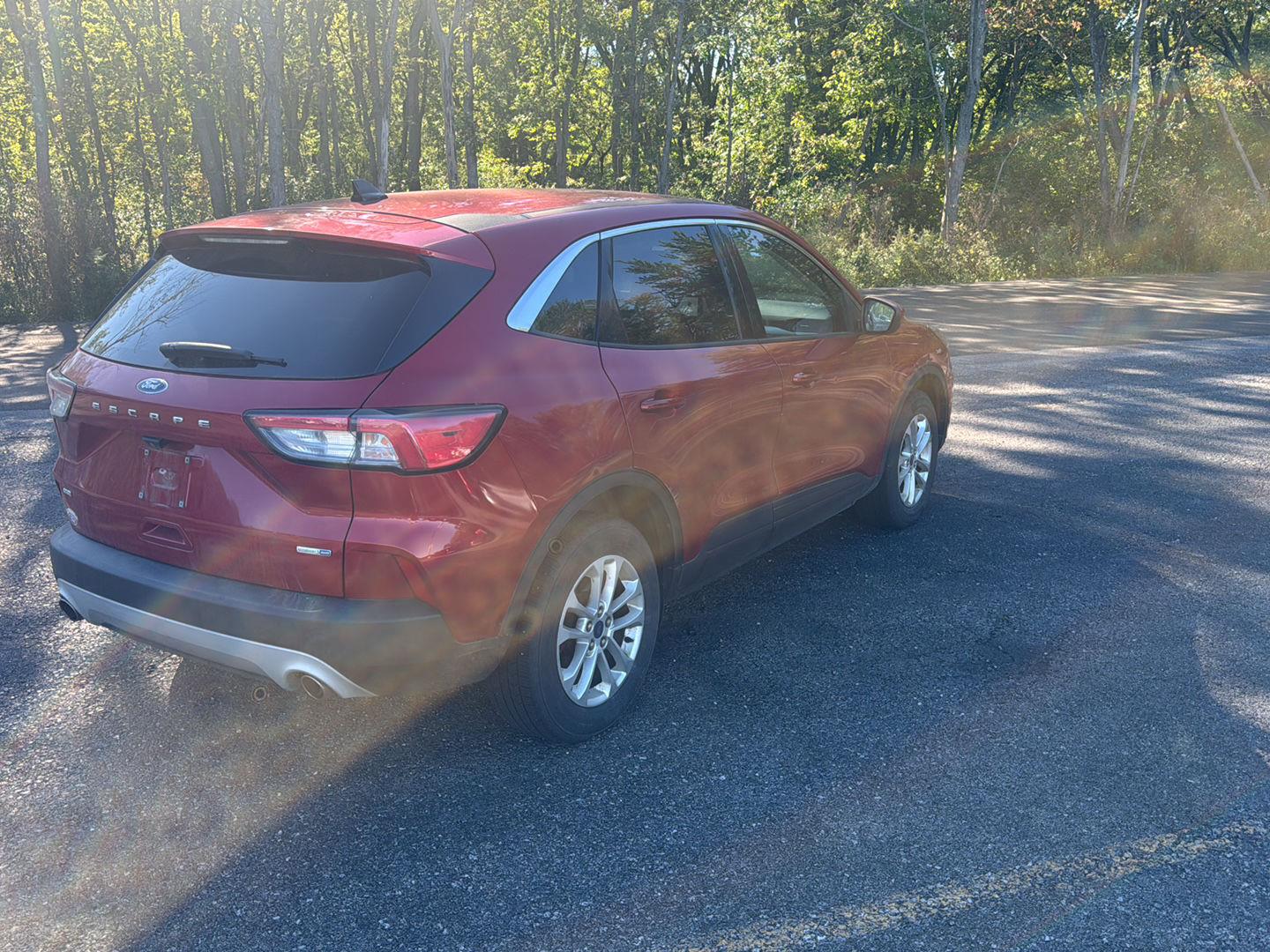 Used 2020 Rapid Red Metallic Tinted Clearcoat Ford SE image 9