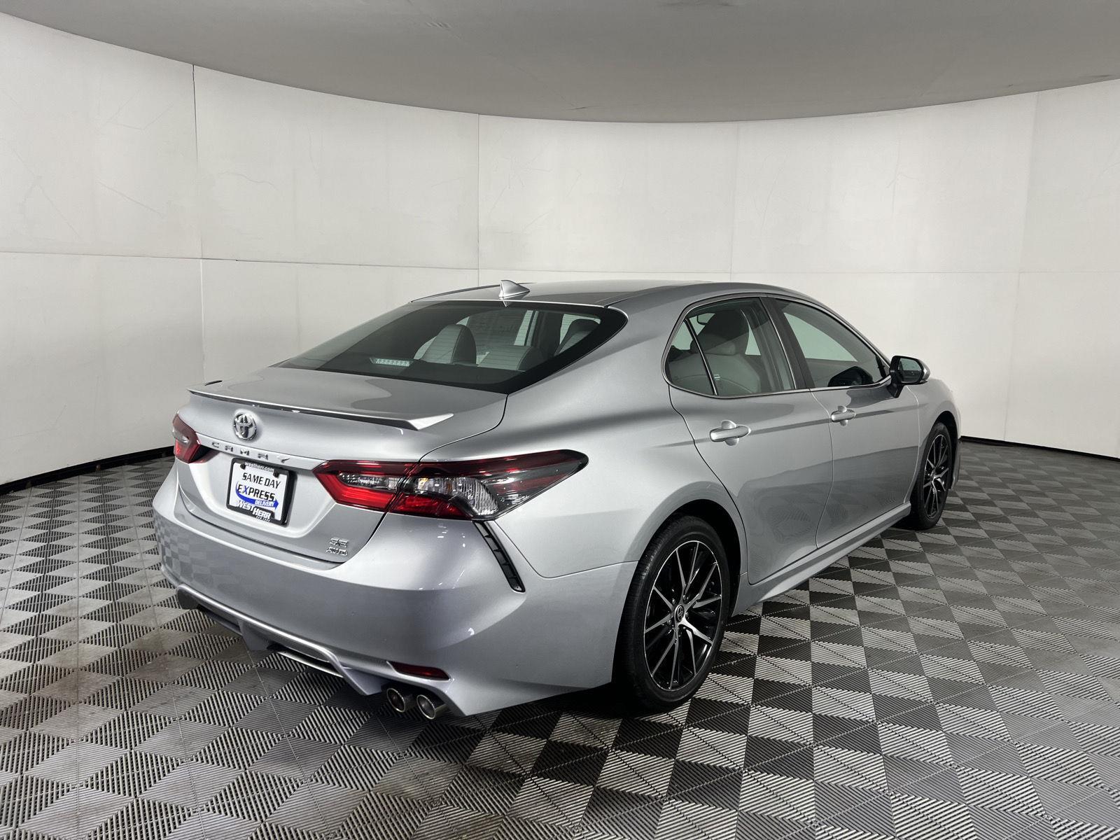 Used 2022 Celestial Silver Metallic Toyota SE image 4