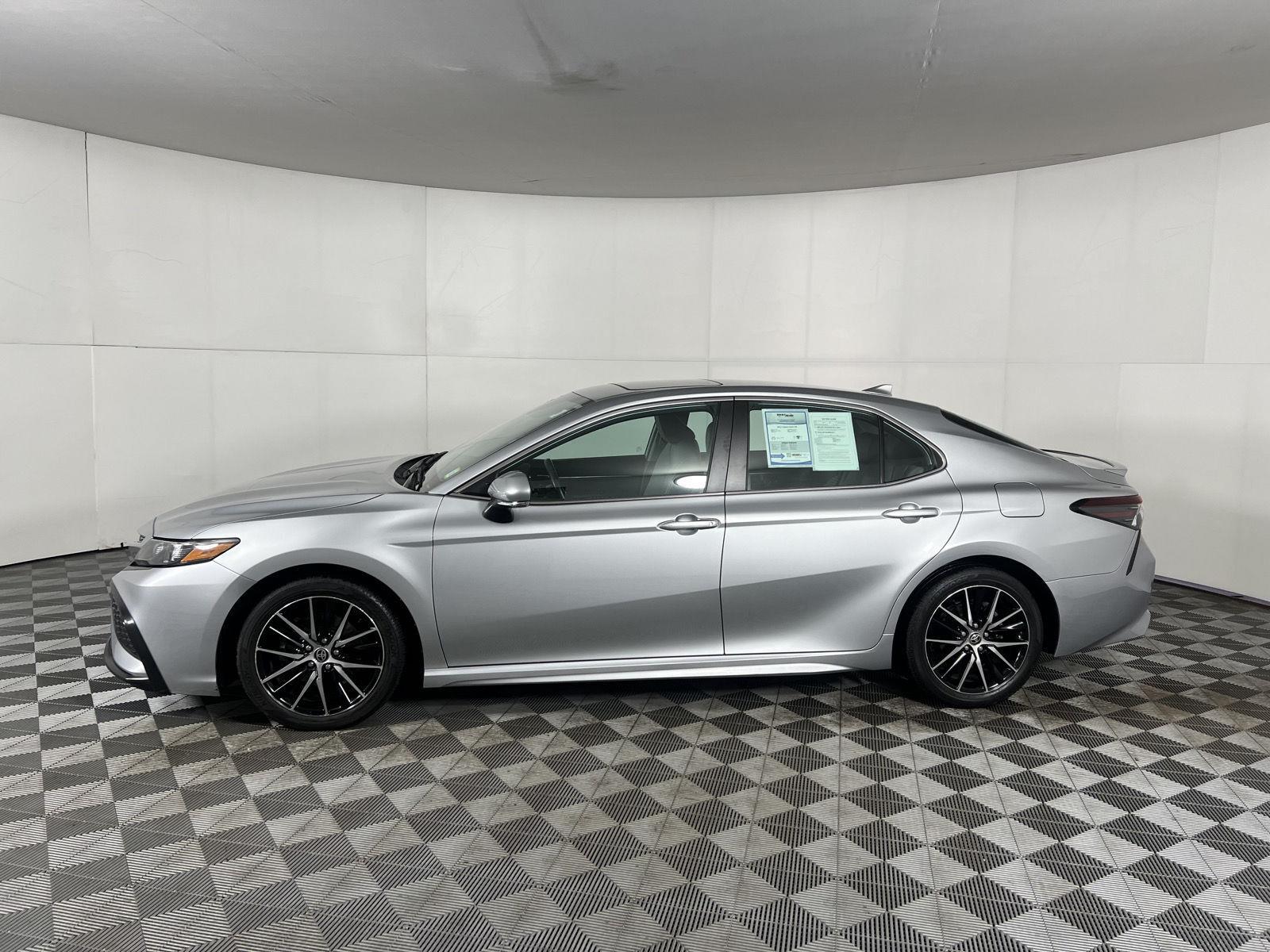 Used 2022 Celestial Silver Metallic Toyota SE image 9