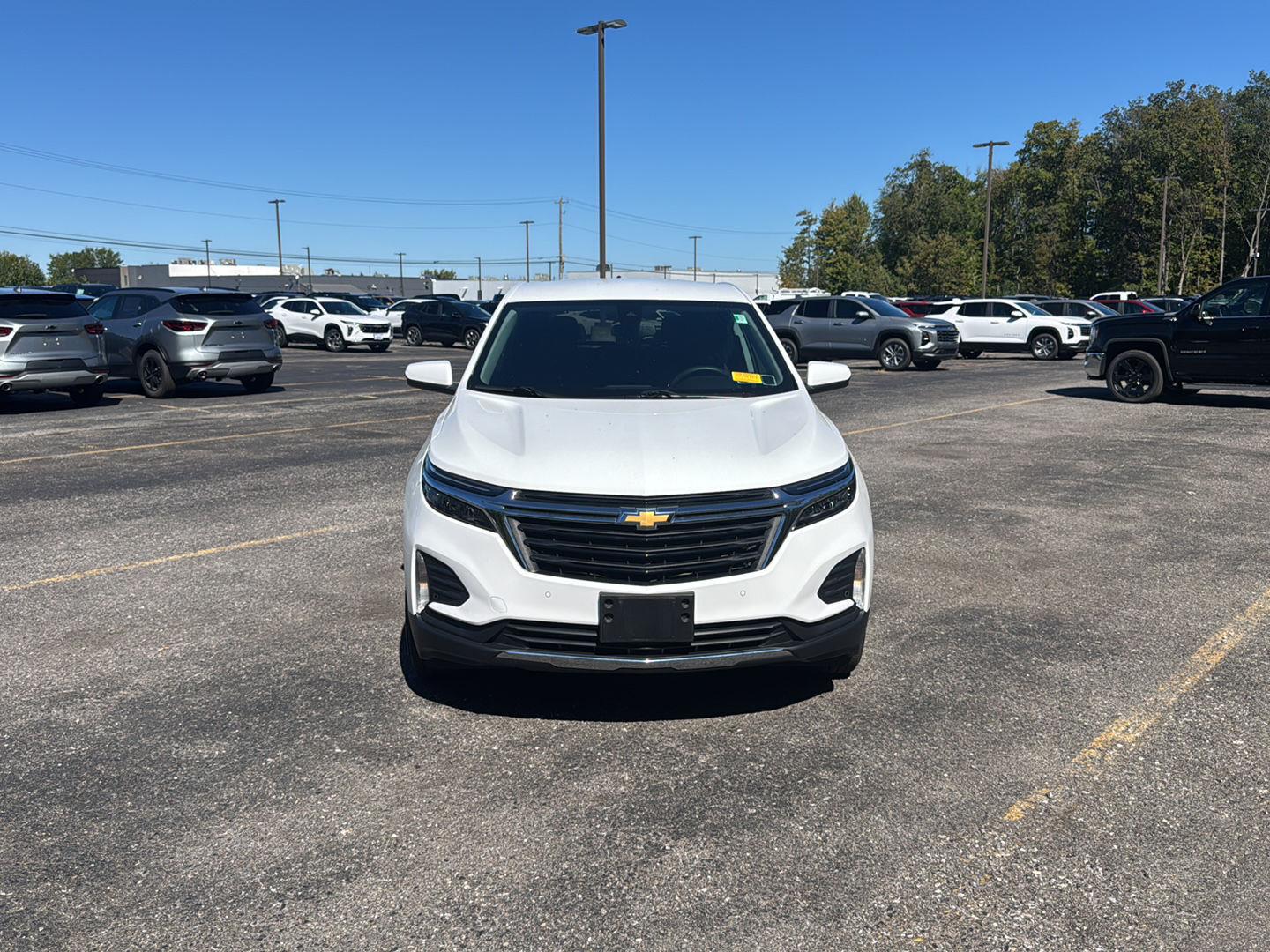 Used 2024 Summit White Chevrolet LT image 9