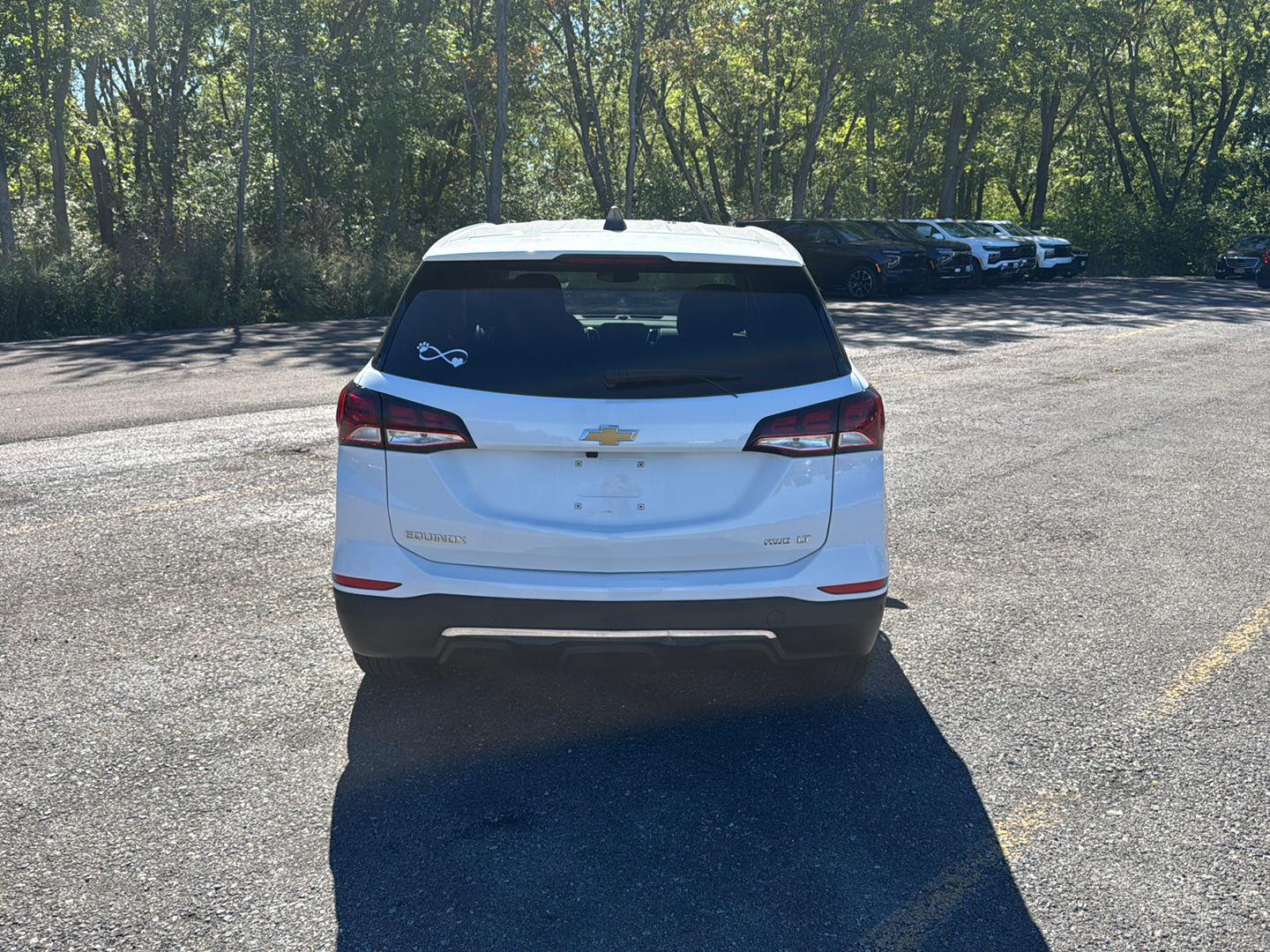 Used 2024 Summit White Chevrolet LT image 7