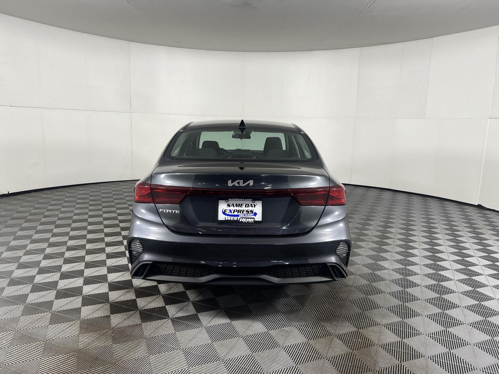 Certified Used 2024 Gravity Gray Kia LXS image 8