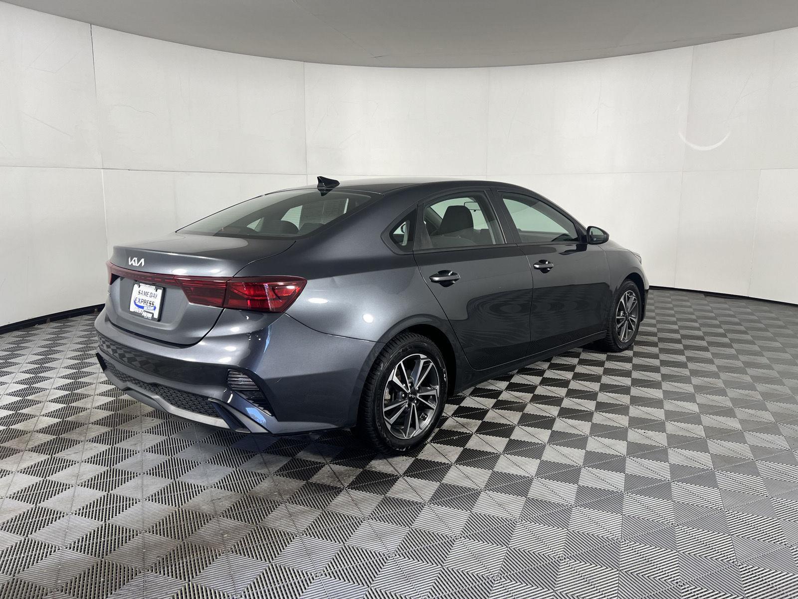 Certified Used 2024 Gravity Gray Kia LXS image 10