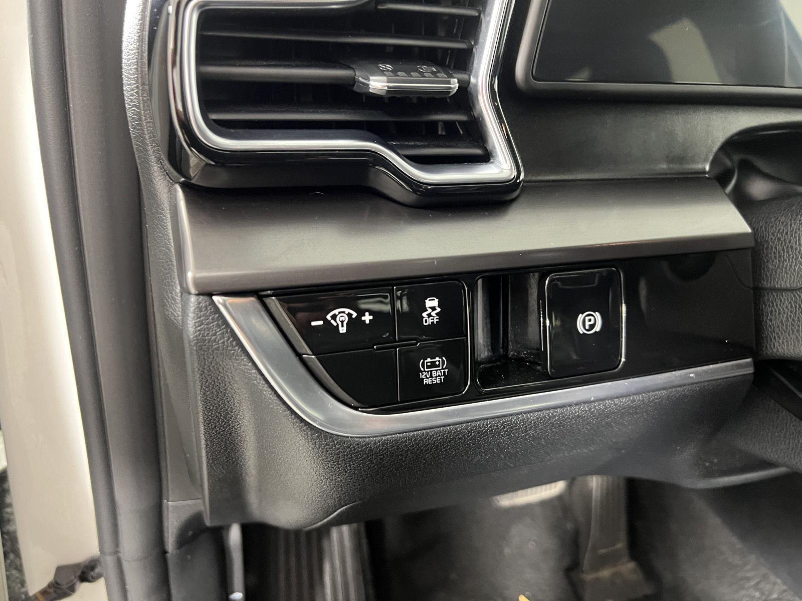 Certified Used 2023 Snow White Pearl Kia EX image 15