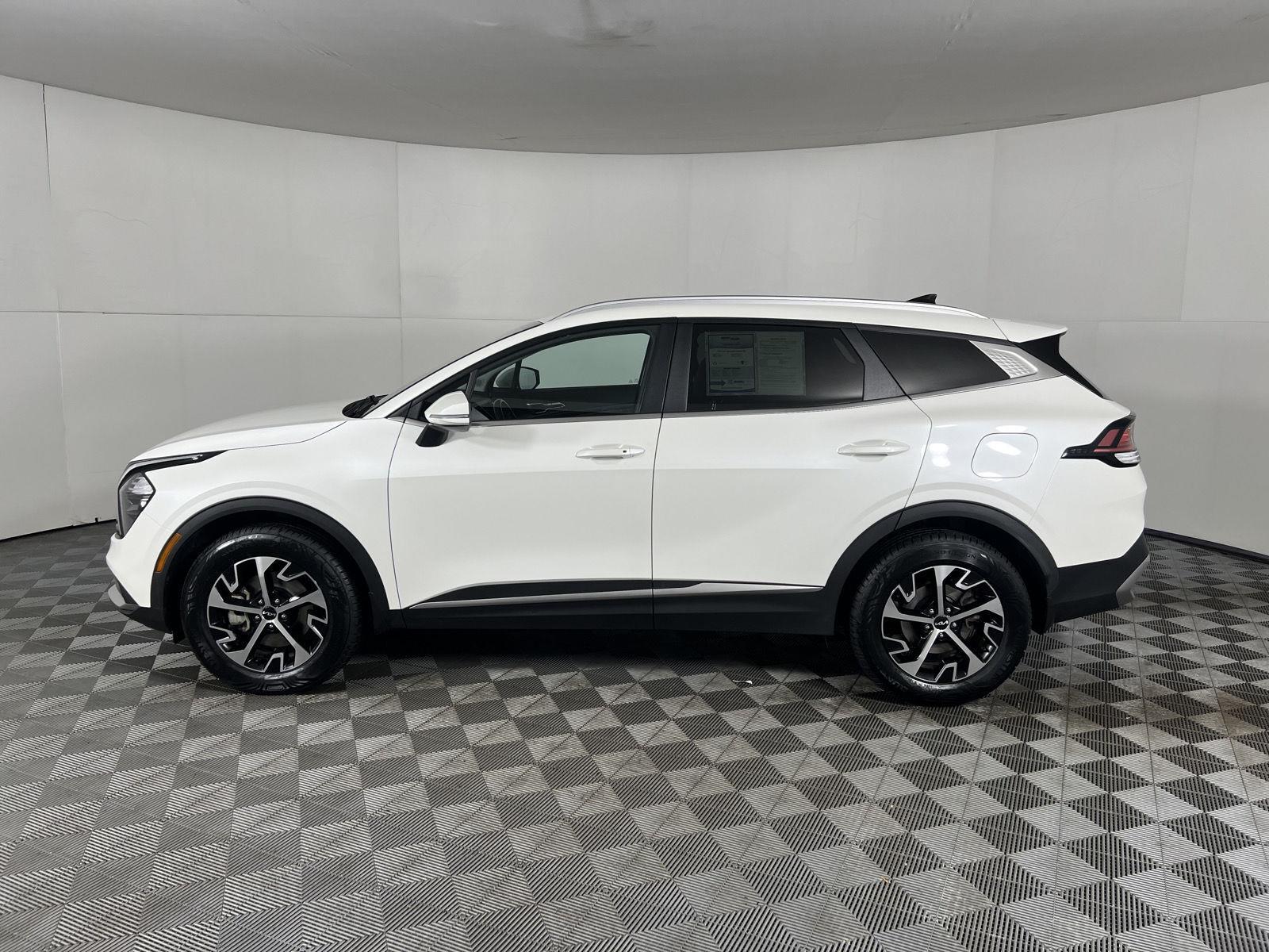 Certified Used 2023 Snow White Pearl Kia EX image 5