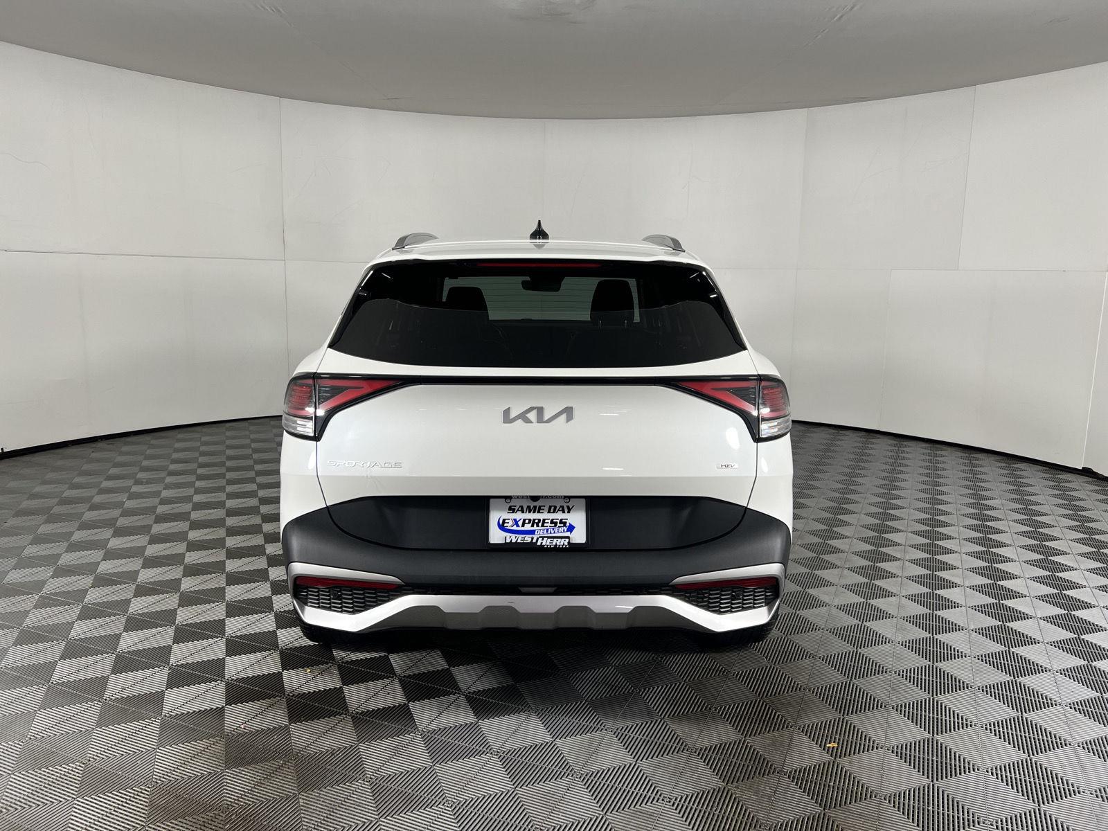 Certified Used 2023 Snow White Pearl Kia EX image 7
